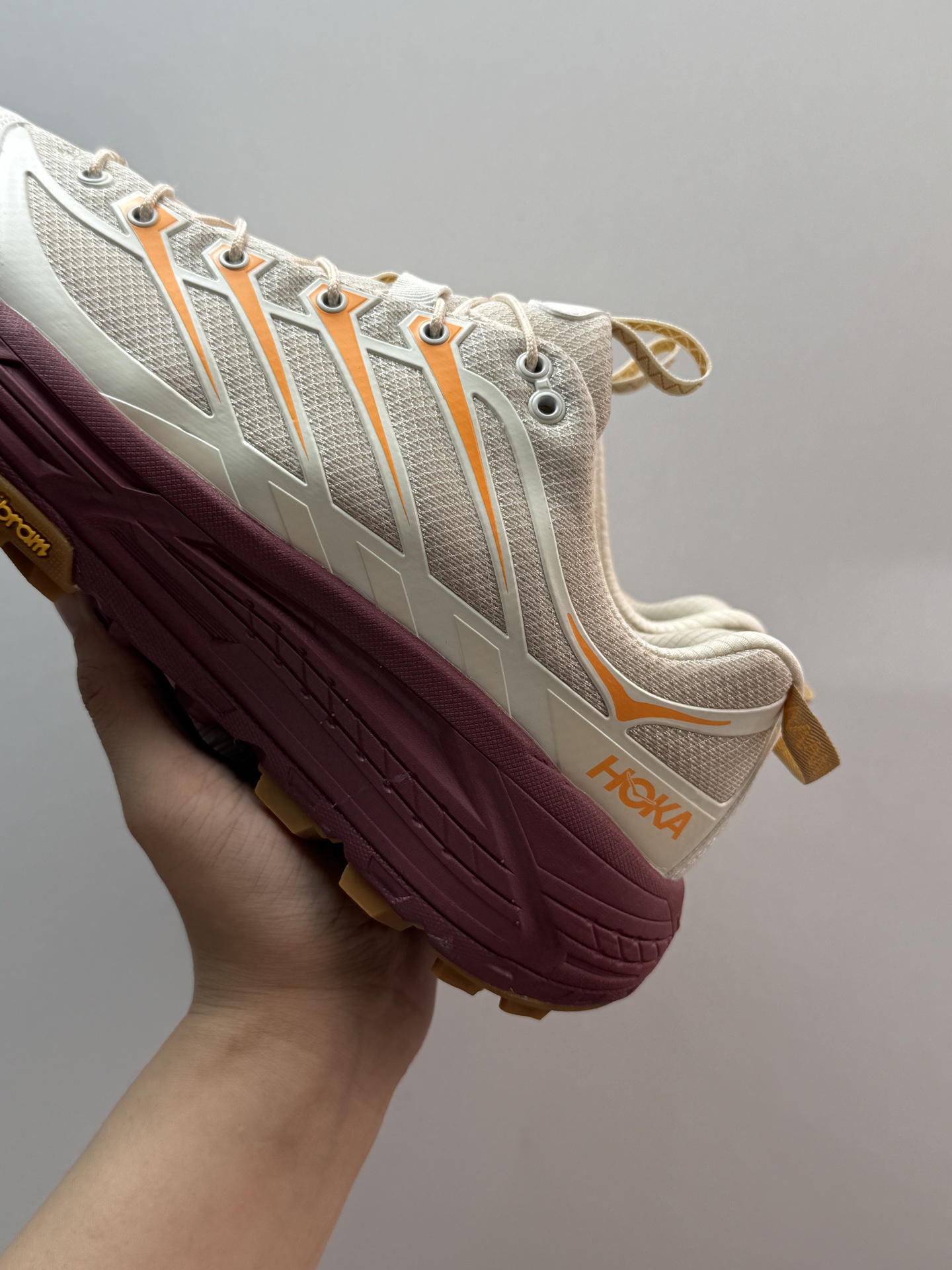 🔥🔥🔥 💰270 裸鞋圈最强HOKA ONE ONE Mafate Three 2 米红色
东莞支线订单 奢侈品工艺
东莞原装底面HOKA
鞋底碳板加持 抗扭矩强
正确细节 正确越南环保鞋垫
正确越南中底布

1141572-VVR
