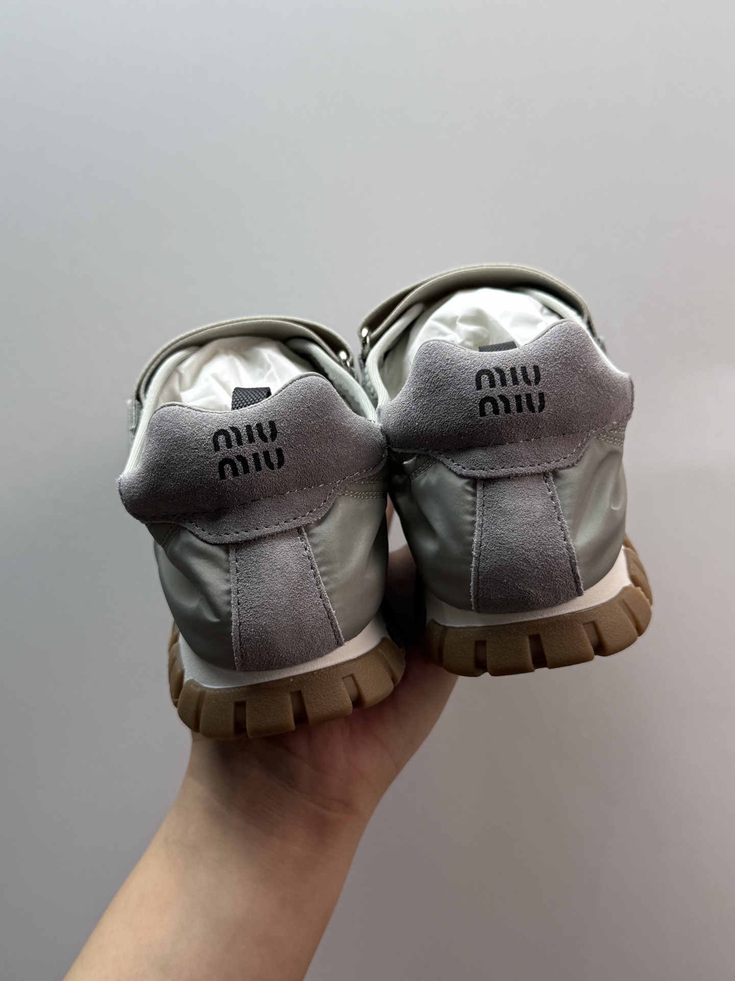 💰570 MIU MIU缪缪 平跟 玛丽珍鞋 灰色

东莞支线产品 东莞奢侈品工艺加持
市场在售唯一过验批次

5F416E_D7C_F0424_F_005