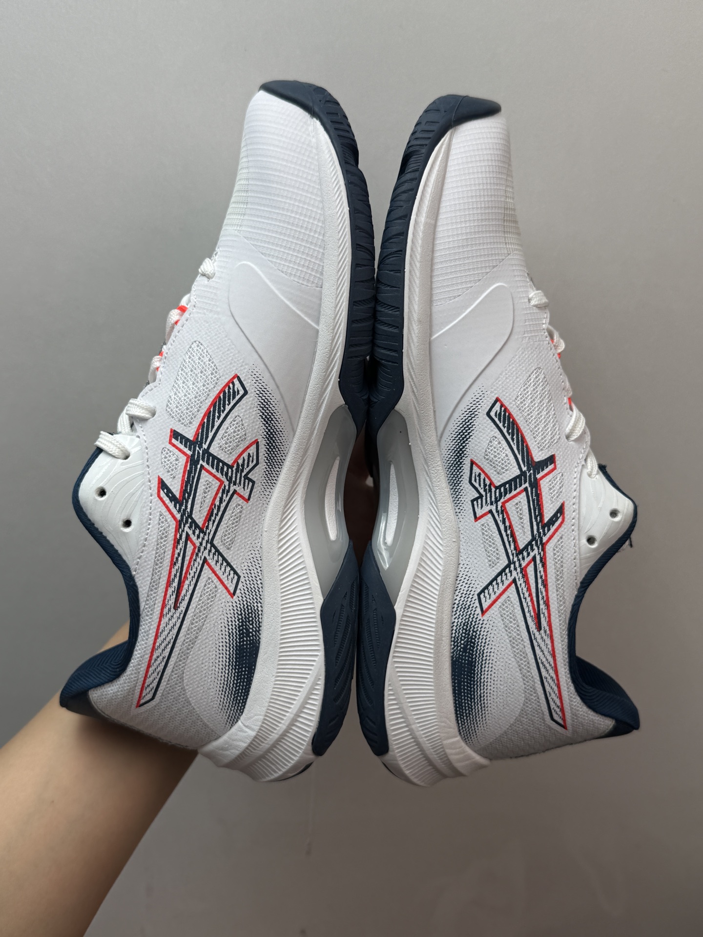 💰250 亚瑟士Asics Netburner Ballistic FF 舒适时尚简约百搭 低帮 训练鞋 男款 灰白色

越南原厂鞋面合成 最近很火
正确越南原厂网布 上脚透气舒适
正确越南环保吸汗鞋垫
中底正确越南原厂布加持钢印

1051A088-101