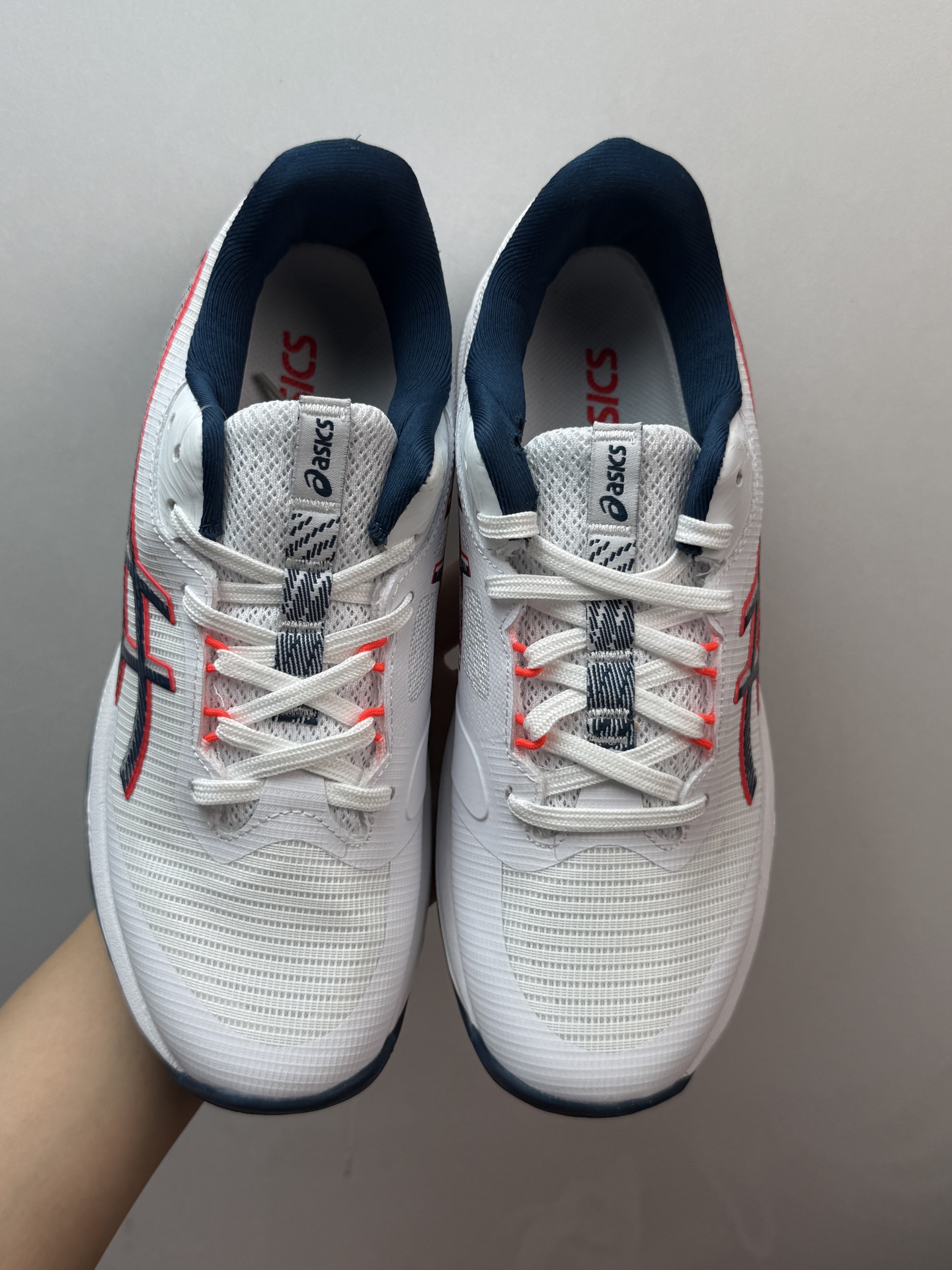 💰250 亚瑟士Asics Netburner Ballistic FF 舒适时尚简约百搭 低帮 训练鞋 男款 灰白色

越南原厂鞋面合成 最近很火
正确越南原厂网布 上脚透气舒适
正确越南环保吸汗鞋垫
中底正确越南原厂布加持钢印

1051A088-101