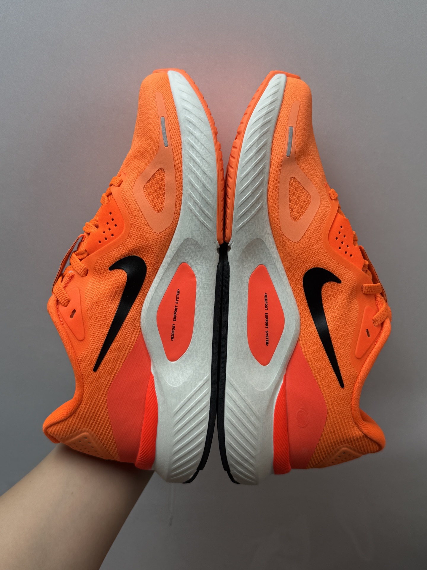 💰230 订单 Nike Zoom Structure 26 Light Armory 橙黑

T1过验订单 内供国内实体店 奥莱直播 平台冲正
市场未流通产品 所有款式材料均为原装 相当于原底原面 
新款配色出货首批基本目前验真 

所有做工细节均为原厂 可自行对比毒原鞋 细节无差

做工细节均秒杀市场同款产品 细节看图自行对比
不管是参考图片 还是收到货 都是和市场完全不一样的东西 相当于“纯正品”

这批订单卖了半年多 东西无需质疑 大量群友反应客户自行过验的记录数都数不过来

HJ1102-800
