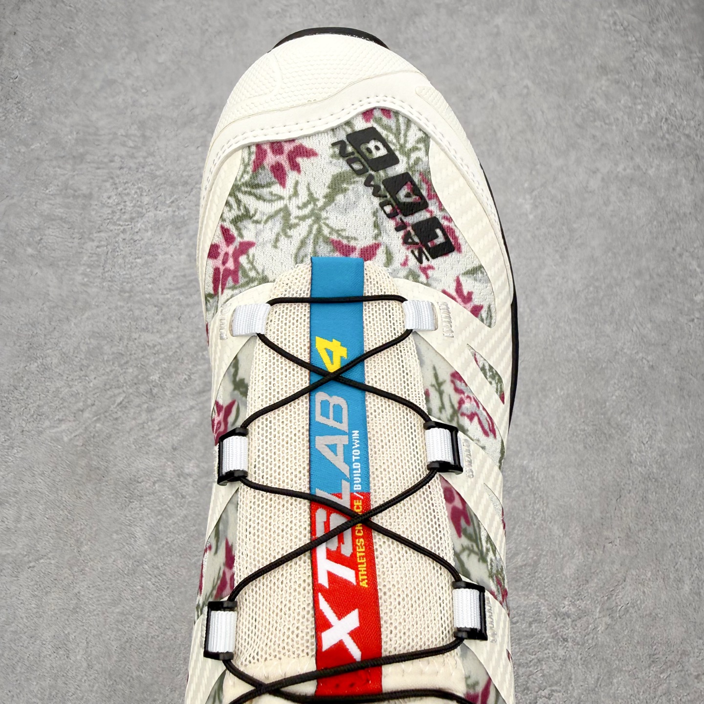 ＃Salomon XT-4 OG Needlepoint Vanilla Ice 阿尔卑斯花卉刺绣复古跑
