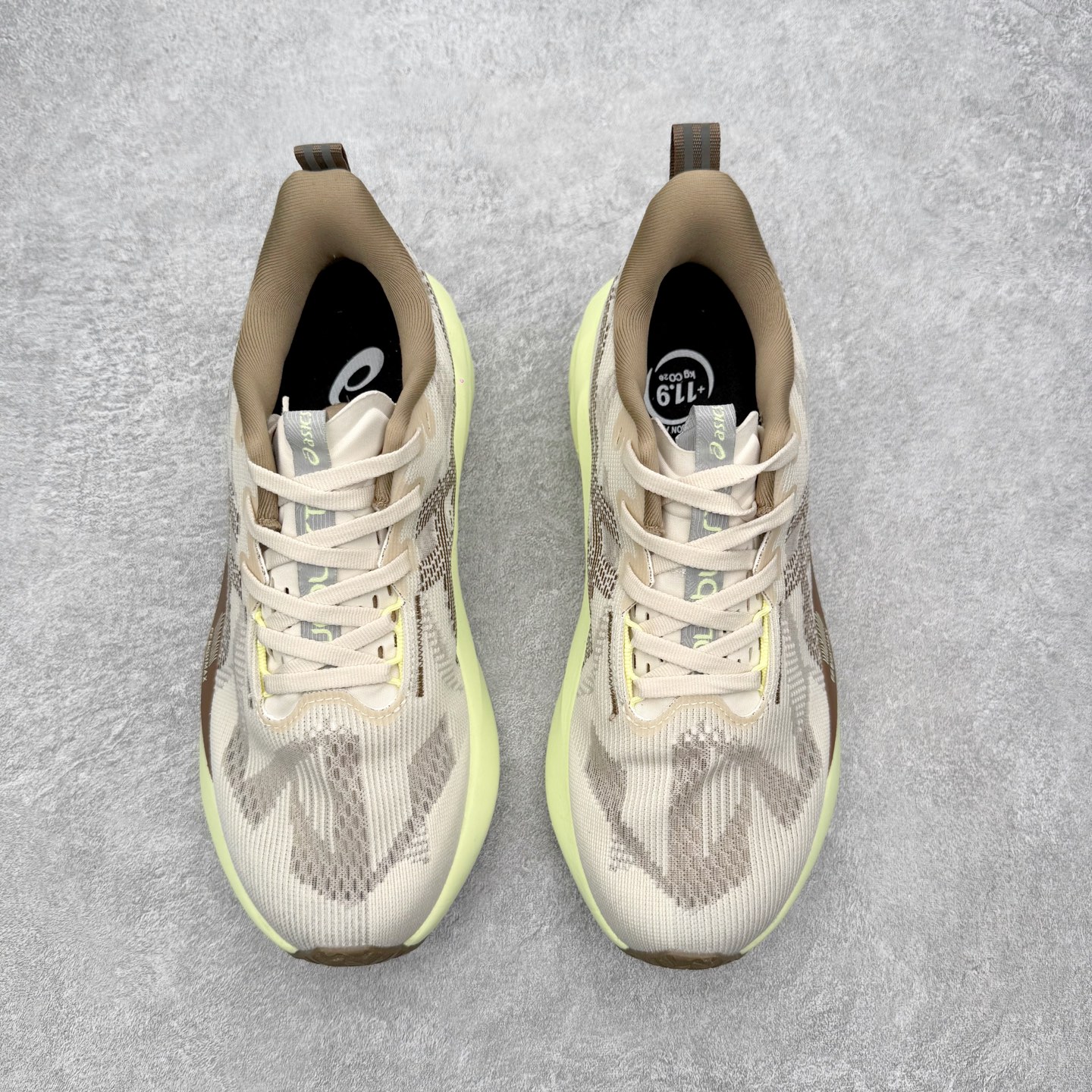 ＃XN ASICS NOVABLAST 5 舒适百搭低帮马拉松训练竞速跑步鞋 ASICS（亚瑟士）是日本
