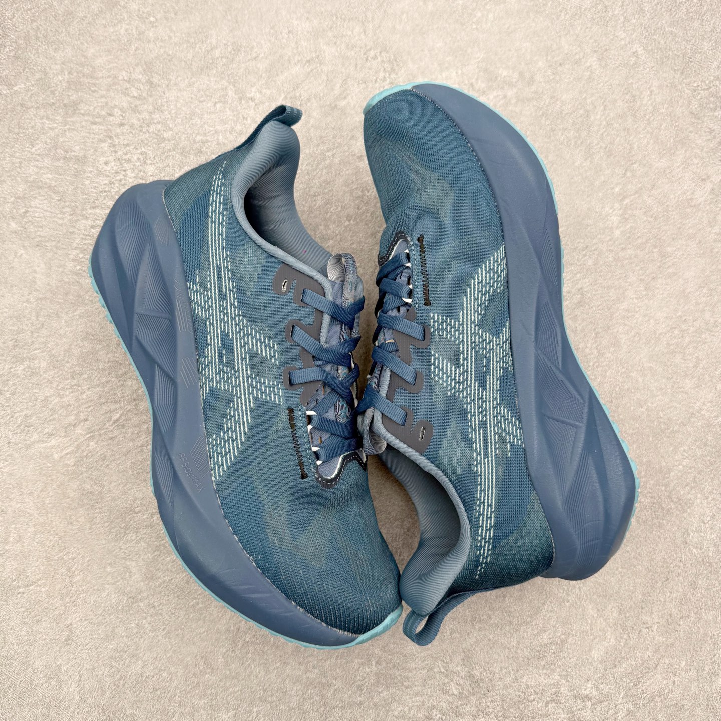 ＃XN ASICS NOVABLAST 5 舒适百搭低帮马拉松训练竞速跑步鞋 ASICS（亚瑟士）是日本