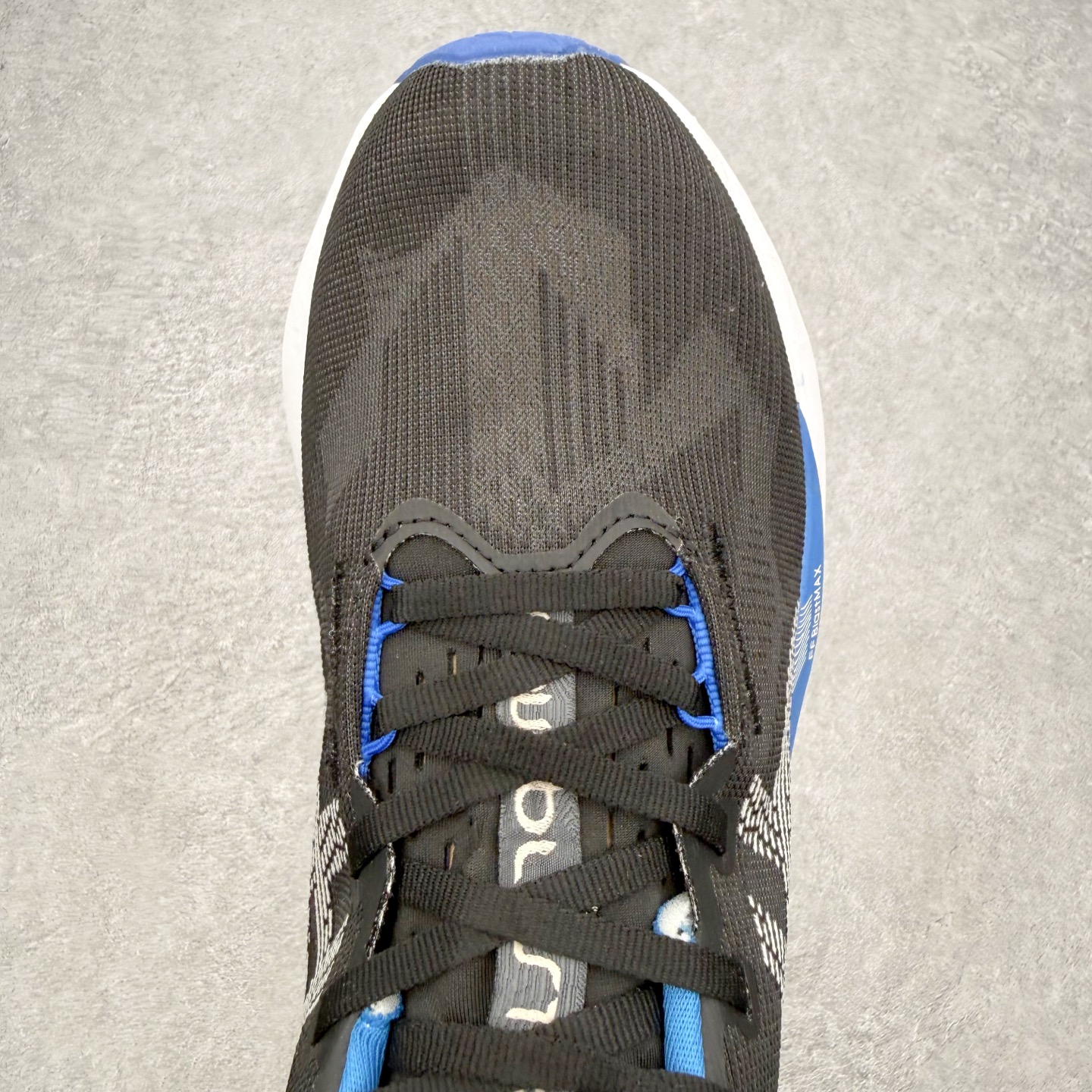 ＃XN ASICS NOVABLAST 5 舒适百搭低帮马拉松训练竞速跑步鞋 ASICS（亚瑟士）是日本