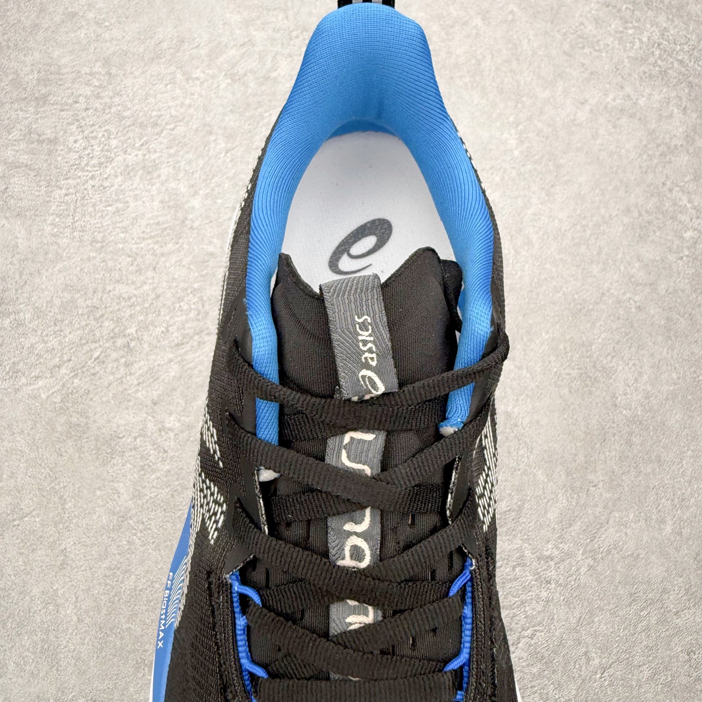 ＃XN ASICS NOVABLAST 5 舒适百搭低帮马拉松训练竞速跑步鞋 ASICS（亚瑟士）是日本