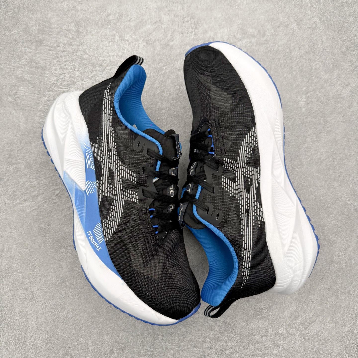 ＃XN ASICS NOVABLAST 5 舒适百搭低帮马拉松训练竞速跑步鞋 ASICS（亚瑟士）是日本