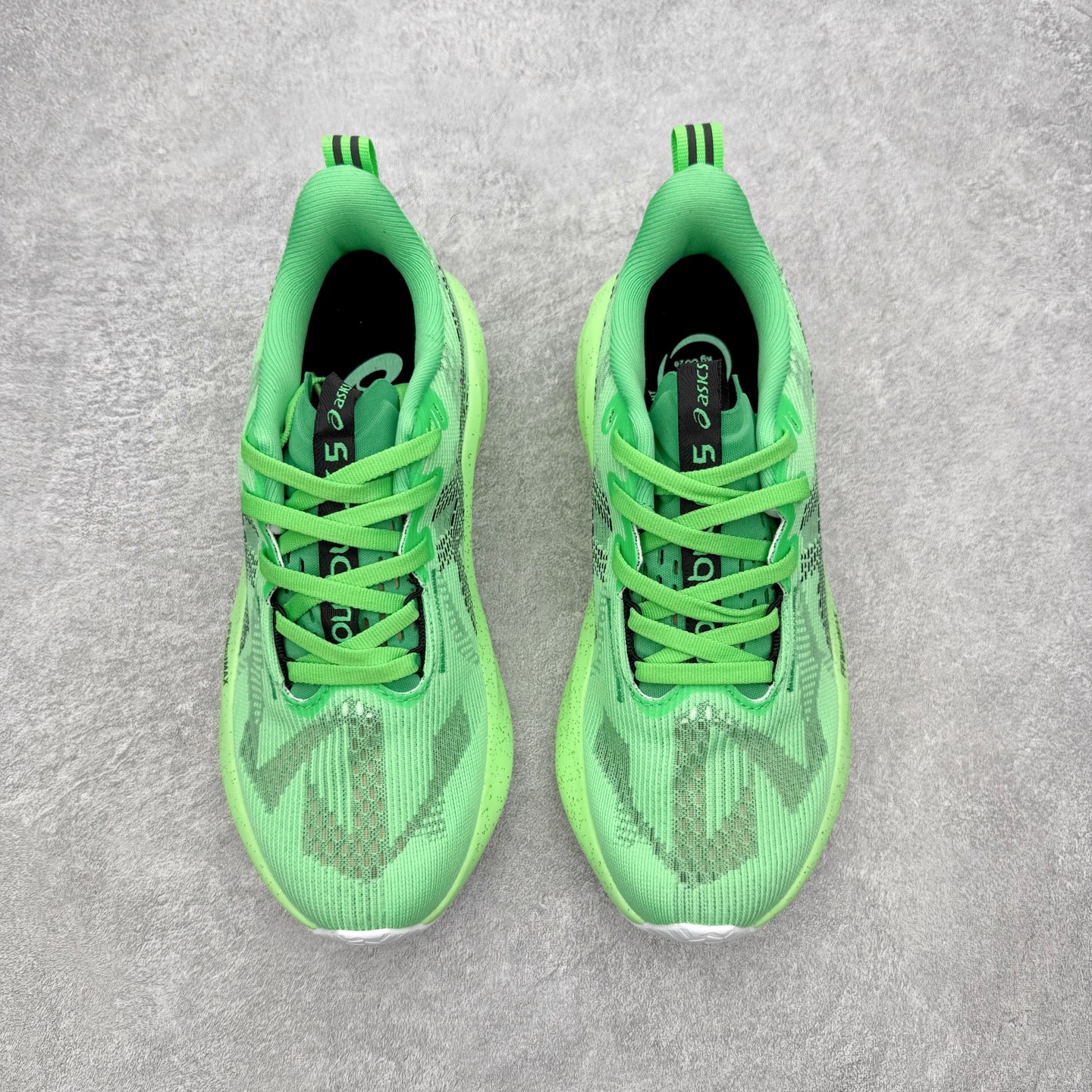＃XN ASICS NOVABLAST 5 舒适百搭低帮马拉松训练竞速跑步鞋 ASICS（亚瑟士）是日本