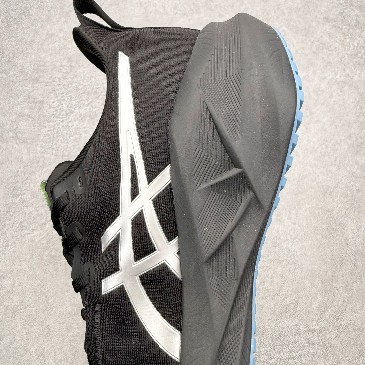 ＃XN ASICS NOVABLAST 5 舒适百搭低帮马拉松训练竞速跑步鞋 ASICS（亚瑟士）是日本