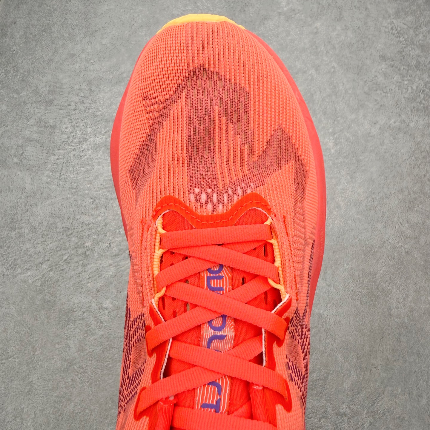 ＃XN ASICS NOVABLAST 5 舒适百搭低帮马拉松训练竞速跑步鞋 ASICS（亚瑟士）是日本