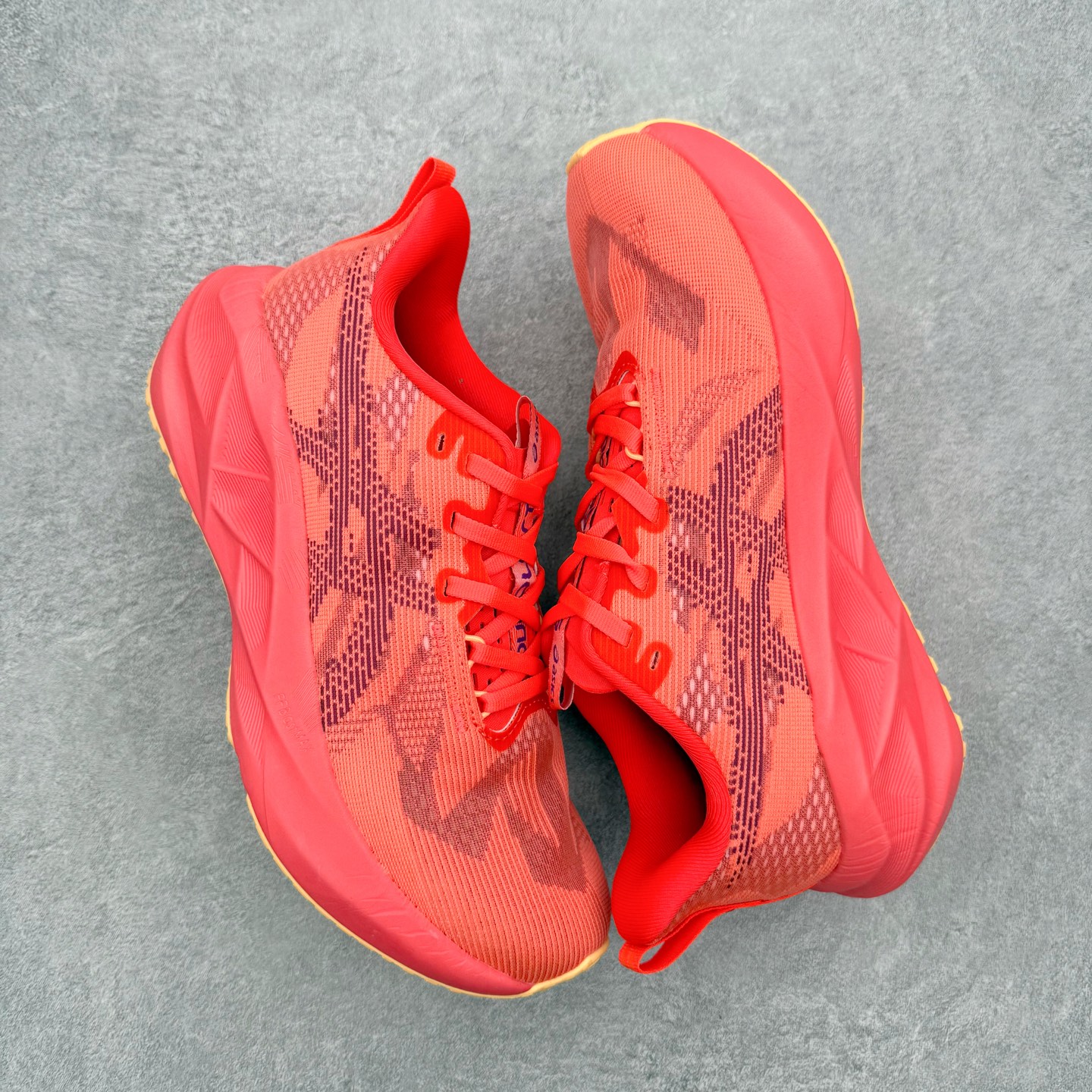 ＃XN ASICS NOVABLAST 5 舒适百搭低帮马拉松训练竞速跑步鞋 ASICS（亚瑟士）是日本