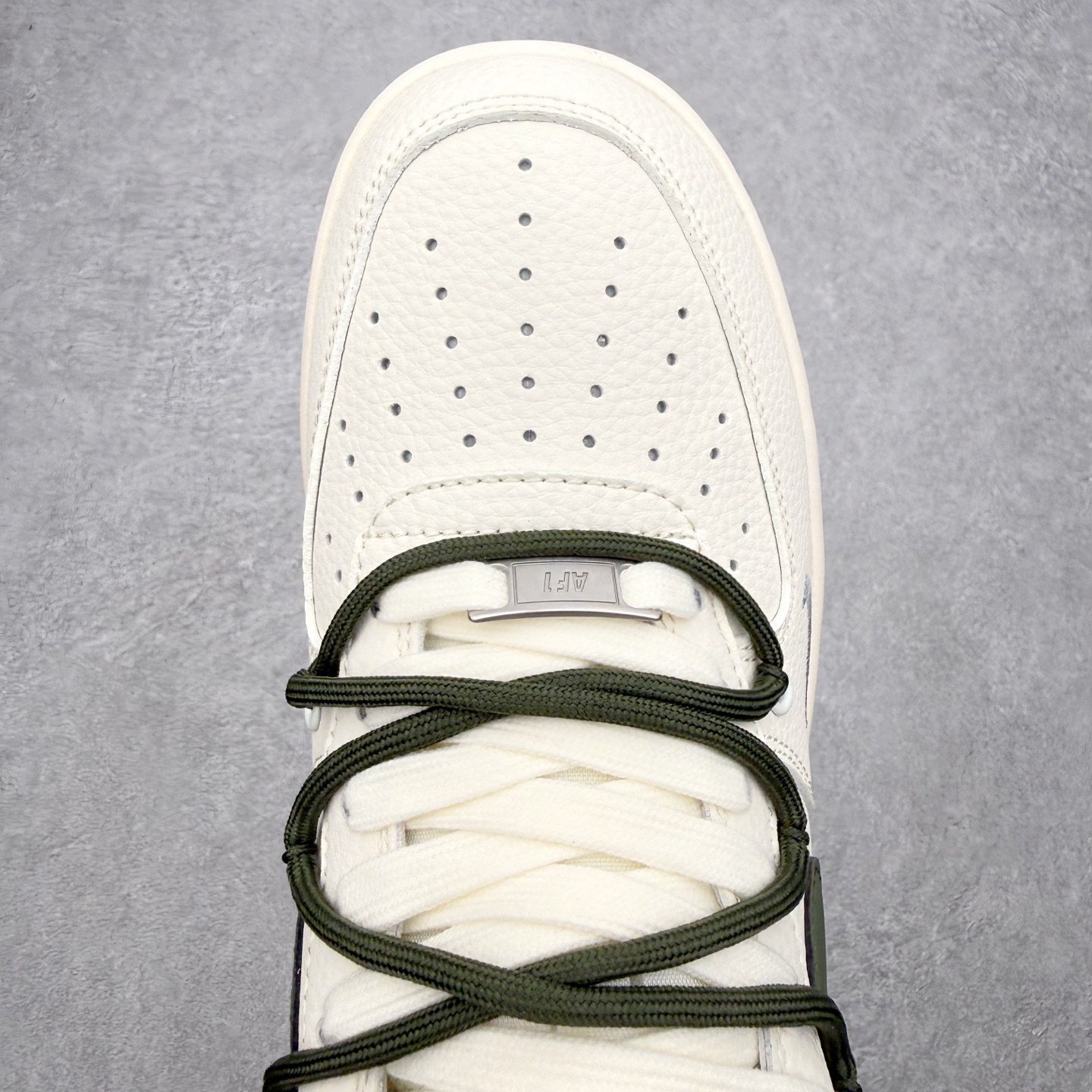 ＃特价福利‼️NK Air Force 1´07 Low 空军一号百搭休闲运动板鞋 DIY得物定制配色 