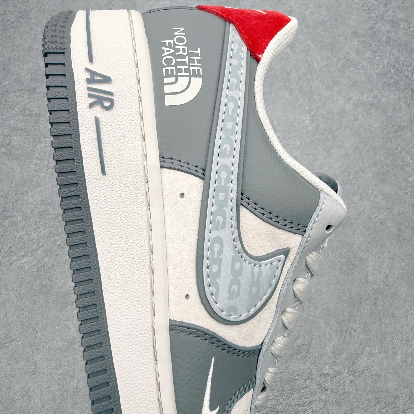 ＃特价福利‼️NK Air Force 1´07 Low 空军一号百搭休闲运动板鞋 DIY得物定制配色 