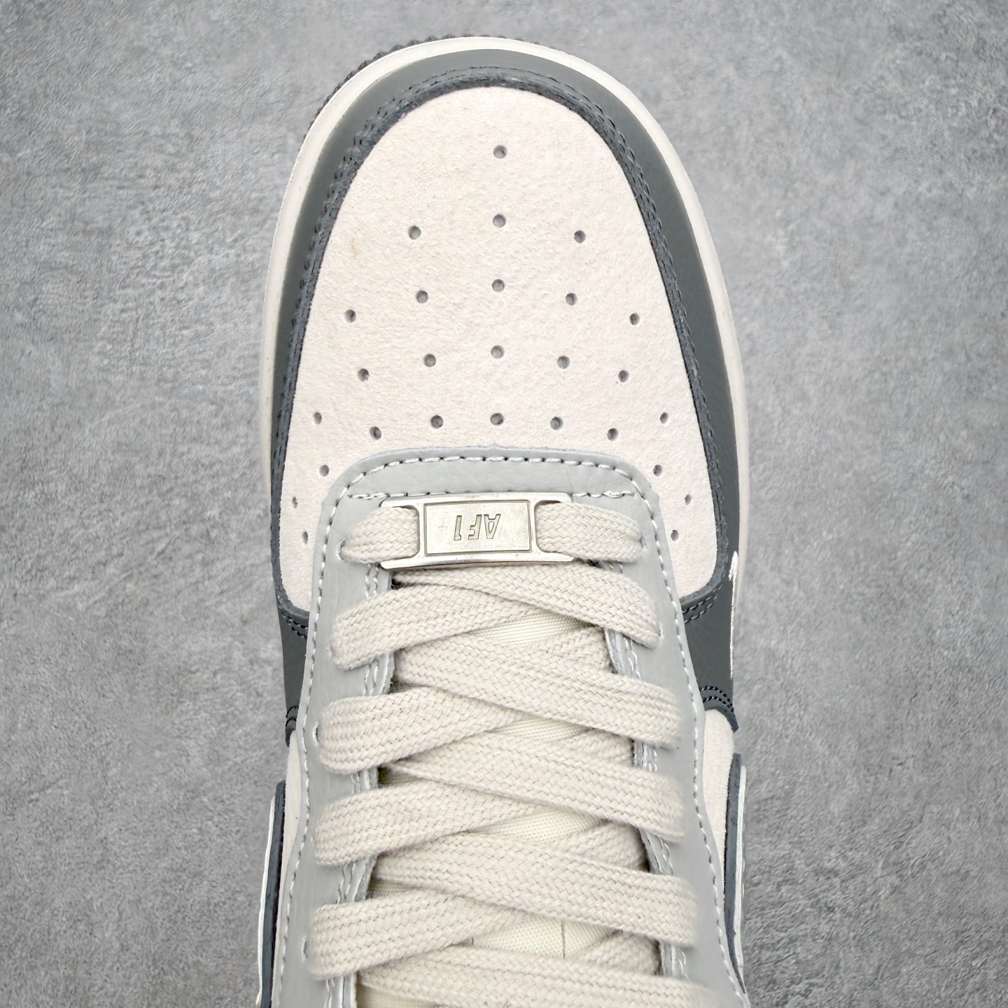＃特价福利‼️NK Air Force 1´07 Low 空军一号百搭休闲运动板鞋 DIY得物定制配色 