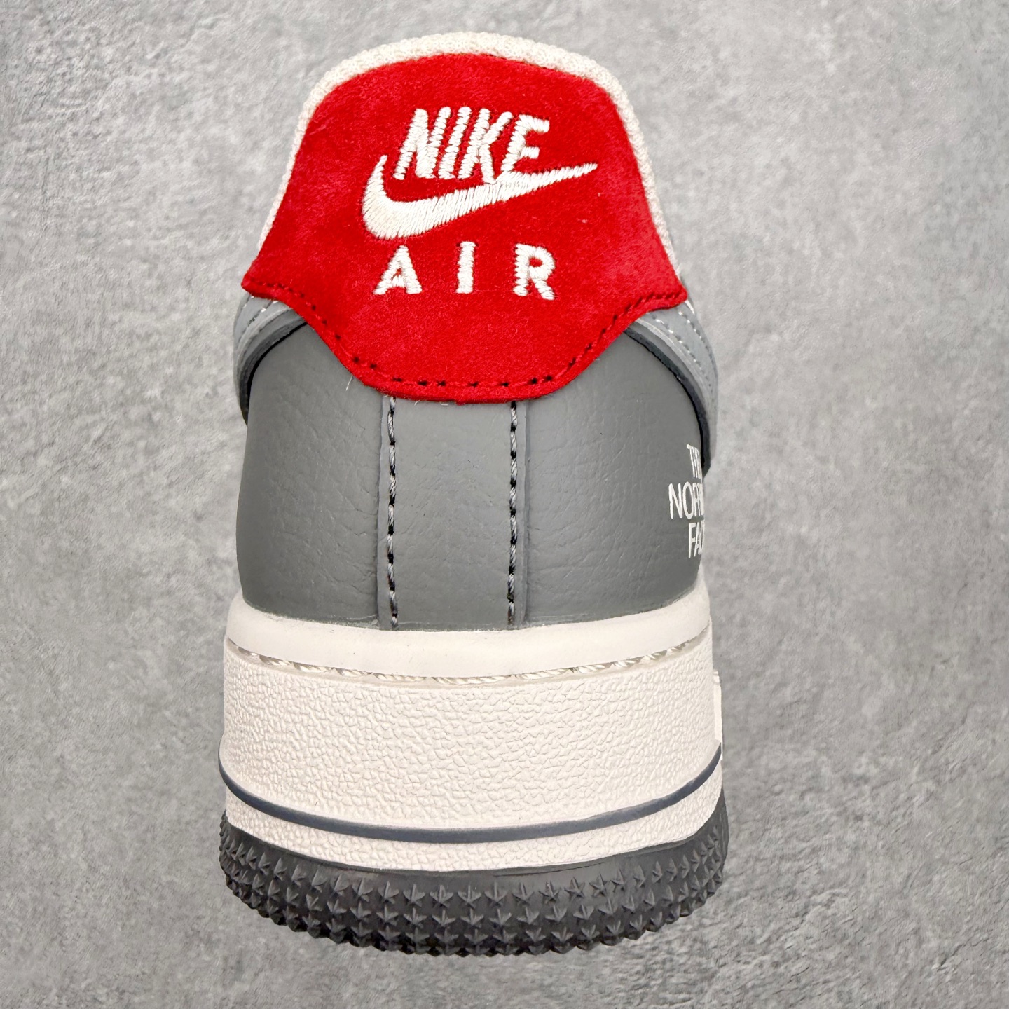 ＃特价福利‼️NK Air Force 1´07 Low 空军一号百搭休闲运动板鞋 DIY得物定制配色 