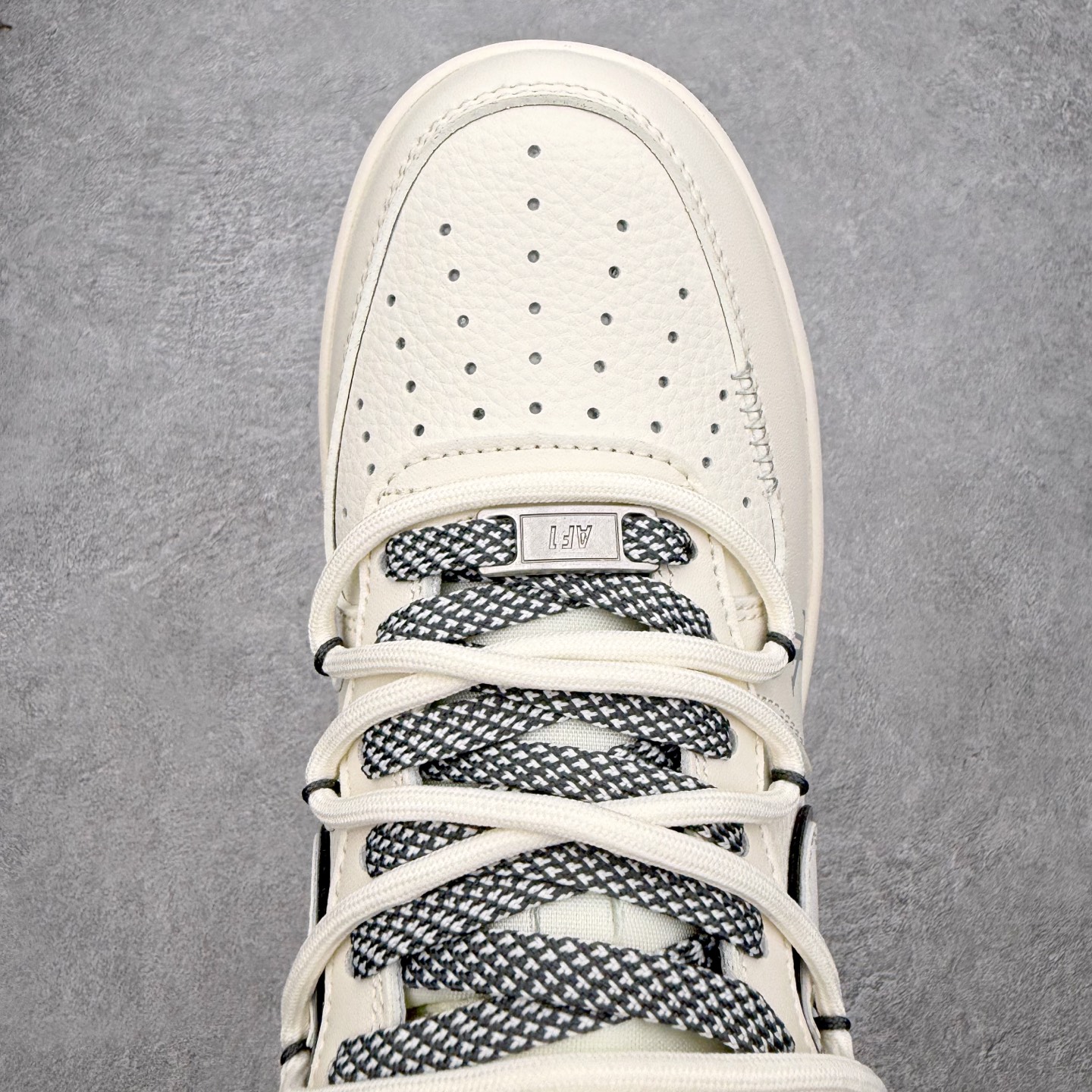 ＃特价福利‼️NK Air Force 1´07 Low 空军一号百搭休闲运动板鞋 DIY得物定制配色 