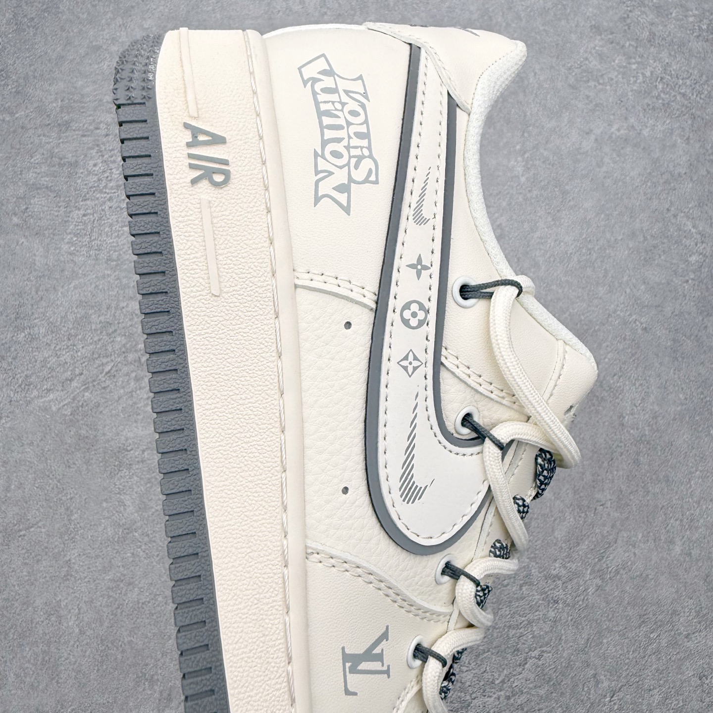 ＃特价福利‼️NK Air Force 1´07 Low 空军一号百搭休闲运动板鞋 DIY得物定制配色 