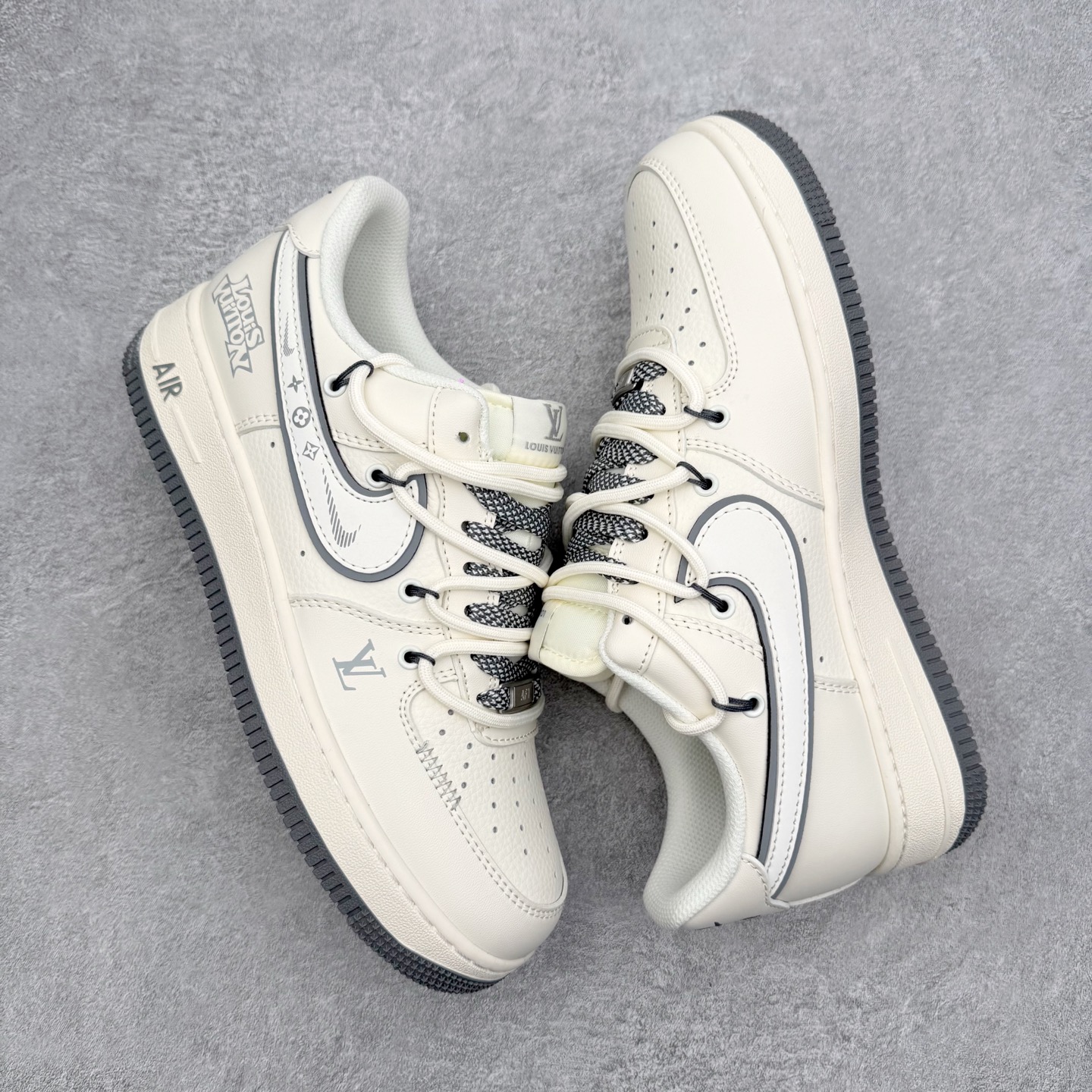 ＃特价福利‼️NK Air Force 1´07 Low 空军一号百搭休闲运动板鞋 DIY得物定制配色 