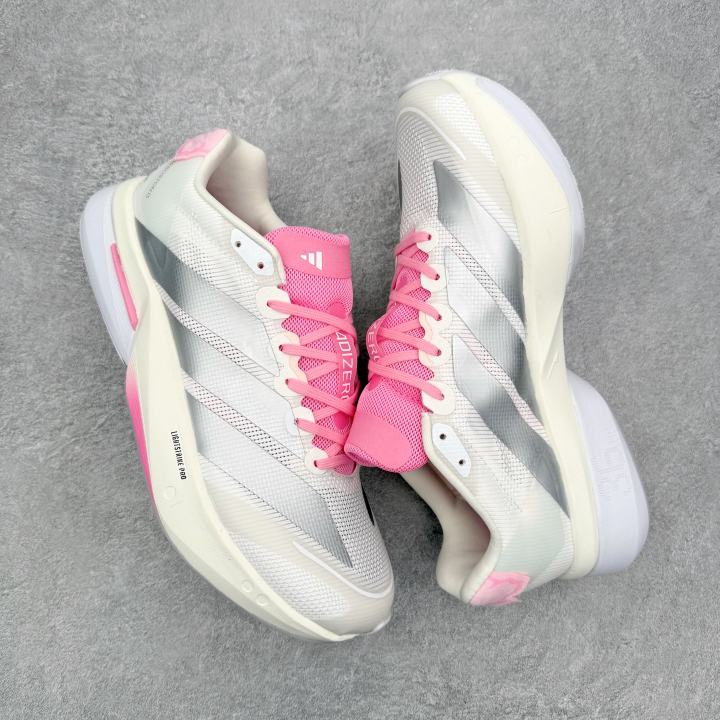AD Adizero Boston 13 波士顿夏季透气网眼竞速跑鞋 JQ9687 延续爪型玻璃纤维推进