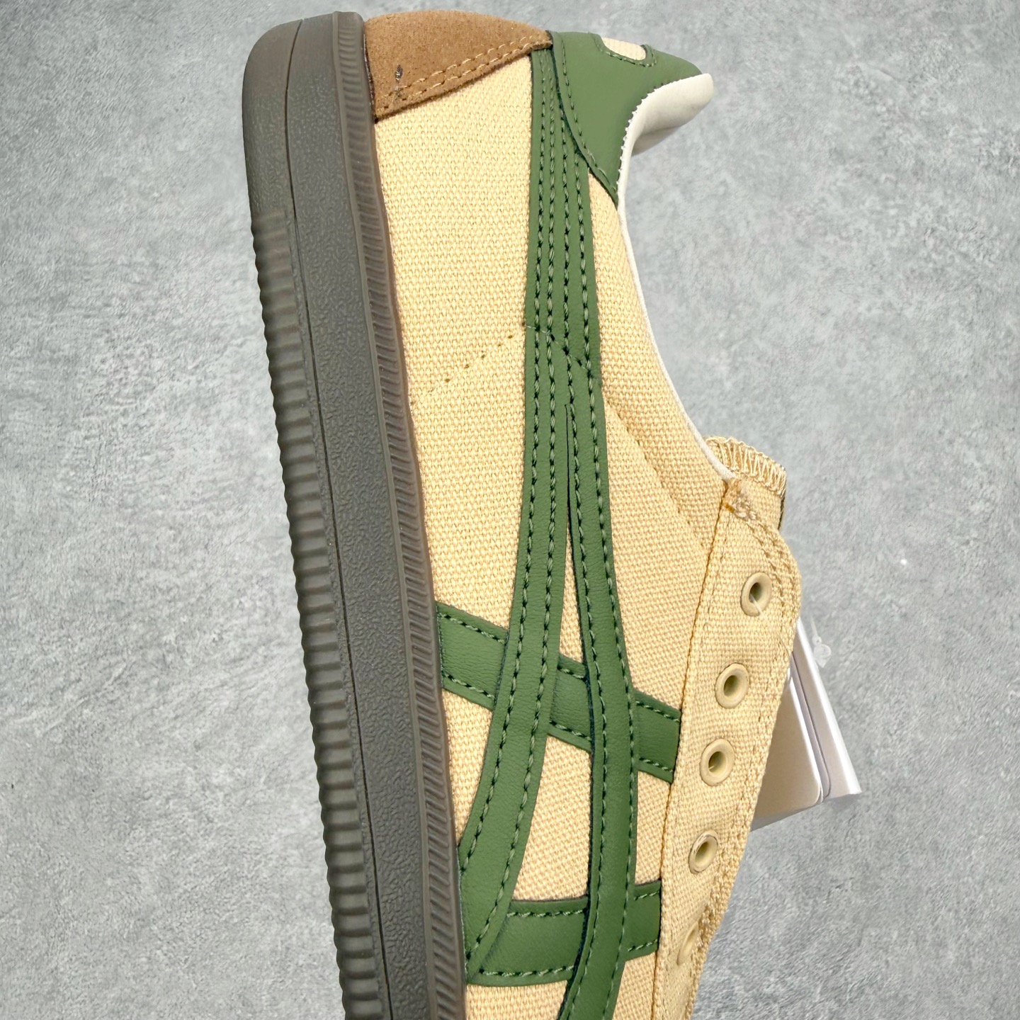 Asics Onitsuka Tige Tokuten 亚瑟士鬼冢虎男女士复古跑鞋街拍潮鞋低帮板鞋经典款