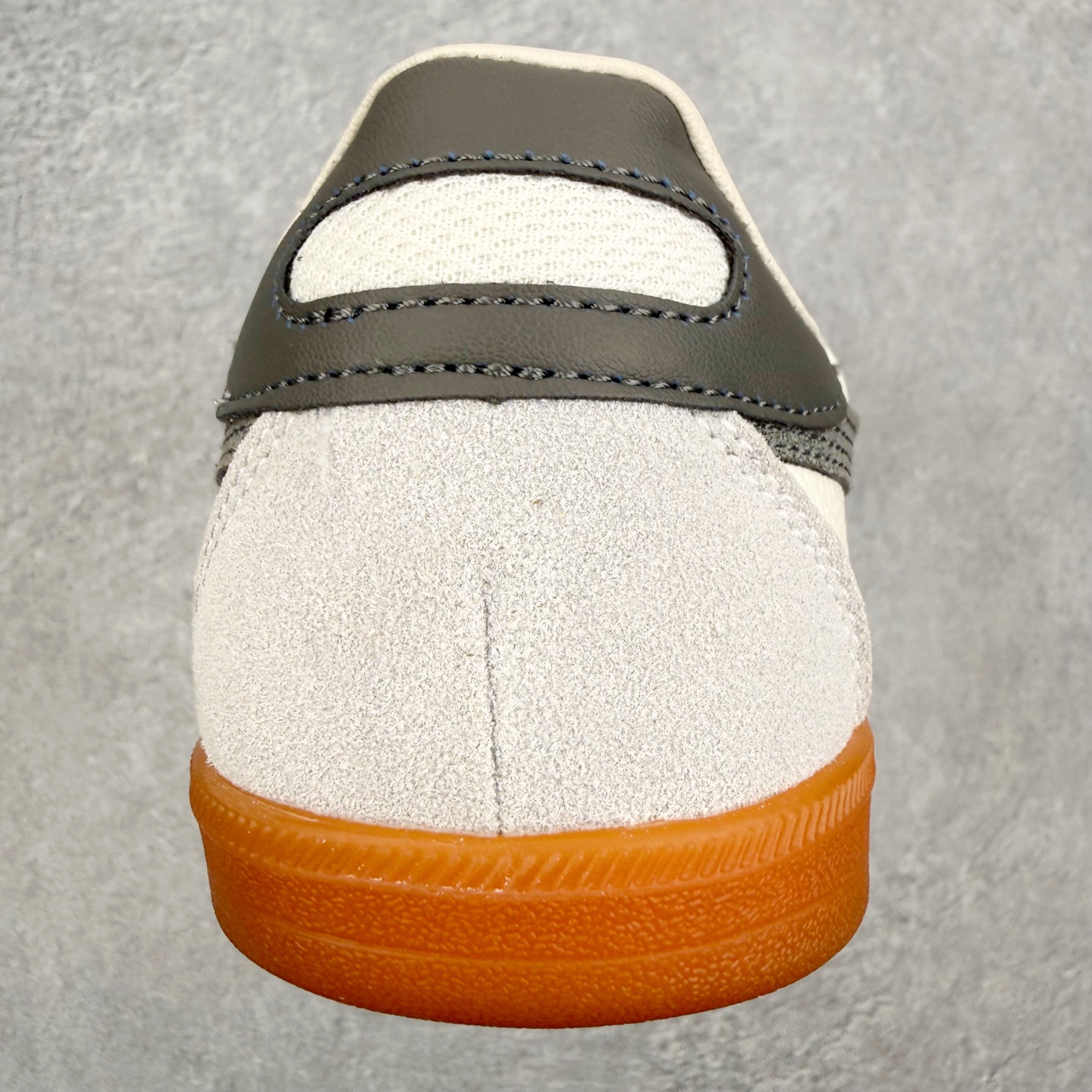 Asics Onitsuka Tige Tokuten 亚瑟士鬼冢虎男女士复古跑鞋街拍潮鞋低帮板鞋经典款