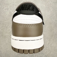 #YC纯原 NK Dunk Low 潮跃 DD1391-100 此款采用经典的黑白基底,在这之上,泼墨的 #YC纯原 NK Dunk Low 潮跃 DD1391-100 此款采用经典的黑白基底,在这之上,泼墨的
