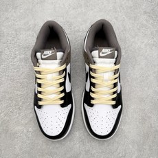#YC纯原 NK Dunk Low 潮跃 DD1391-100 此款采用经典的黑白基底,在这之上,泼墨的 #YC纯原 NK Dunk Low 潮跃 DD1391-100 此款采用经典的黑白基底,在这之上,泼墨的