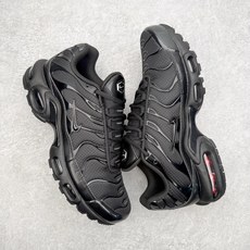 #纯原 NK Air Max Plus TN 气垫复古慢跑鞋 全黑款 -050一、基础信息• 俗称:TN #纯原 NK Air Max Plus TN 气垫复古慢跑鞋 全黑款 -050一、基础信息• 俗称:TN