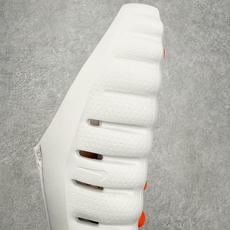 克罗心 x NK Mind 001 舒适贴合科技风无特殊功能包头按摩拖鞋 联名定制款 HY5028-00 克罗心 x NK Mind 001 舒适贴合科技风无特殊功能包头按摩拖鞋 联名定制款 HY5028-00