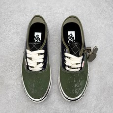 Vans Premium LX Authentic 44“Charms” 复古亮片做旧泼墨鞋身麂皮拼接渐 Vans Premium LX Authentic 44“Charms” 复古亮片做旧泼墨鞋身麂皮拼接渐