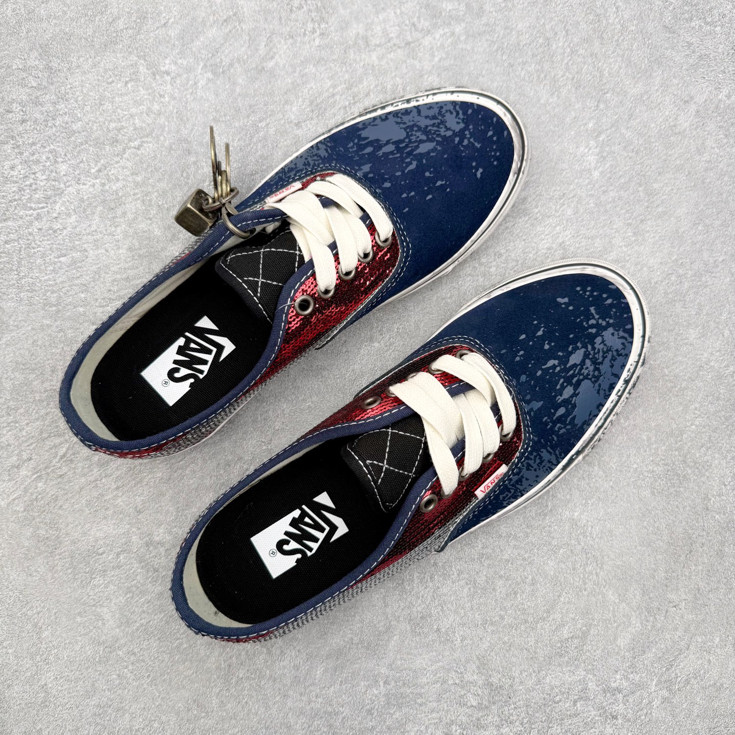 Vans Premium LX Authentic 44“Charms” 复古亮片做旧泼墨鞋身麂皮拼接渐