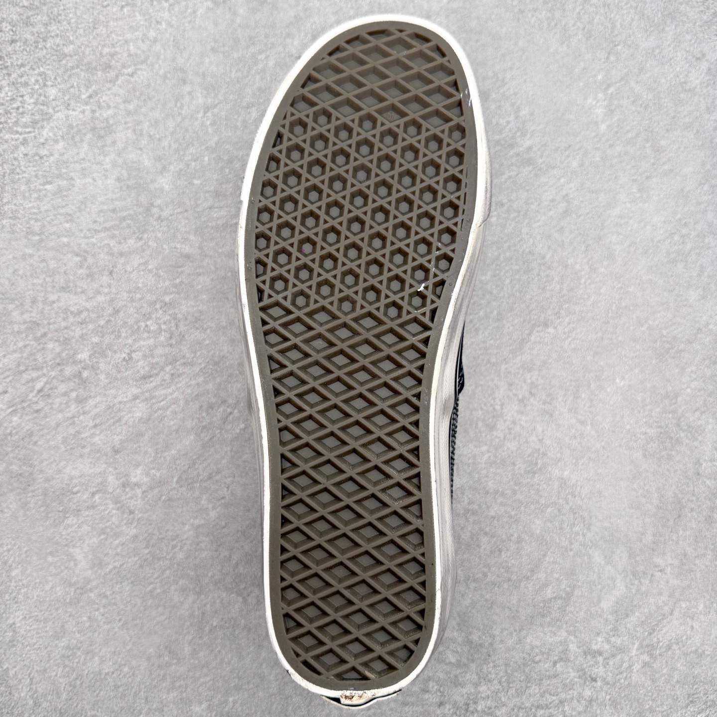 Vans Premium LX Authentic 44“Charms” 复古亮片做旧泼墨鞋身麂皮拼接渐