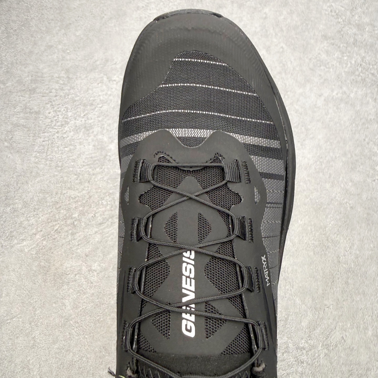 Salomon GENESIS 萨洛蒙全黑专业越野跑鞋一、基础参数• 型号：Salomon GENESI