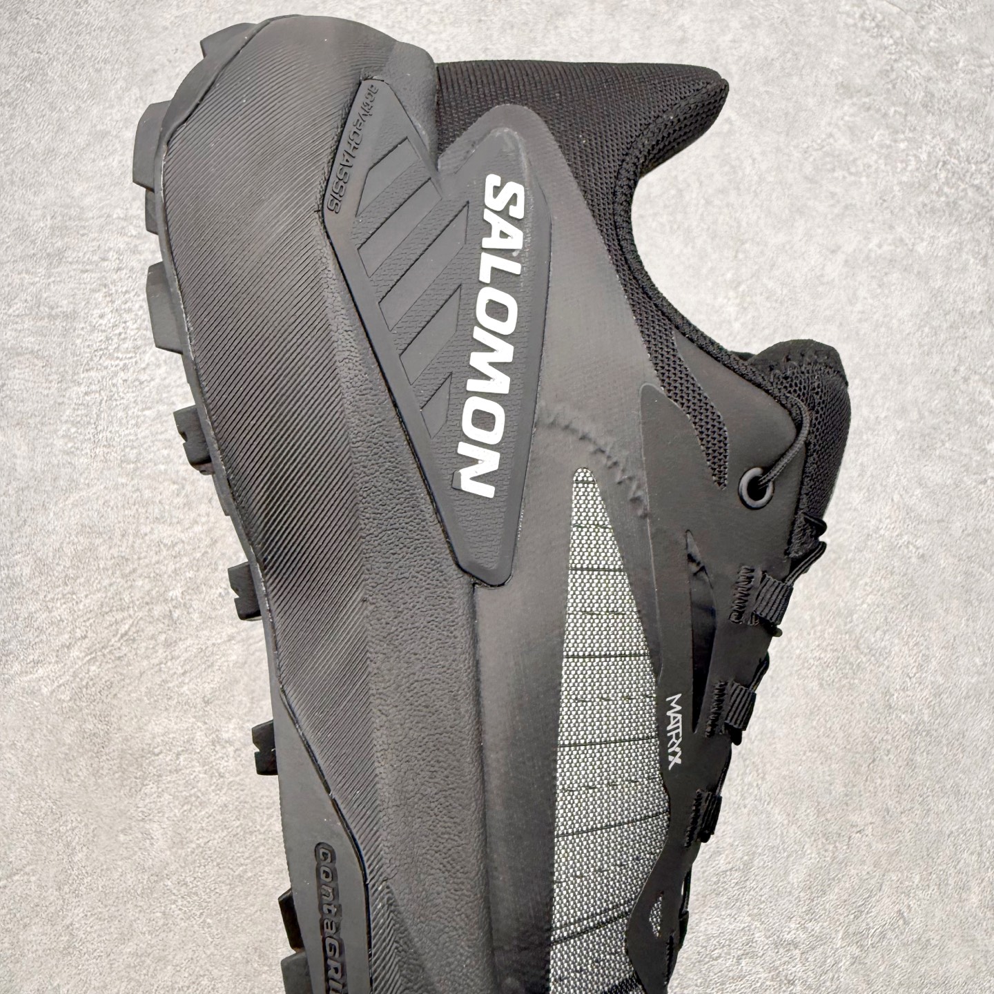 Salomon GENESIS 萨洛蒙全黑专业越野跑鞋一、基础参数• 型号：Salomon GENESI