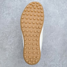 NK Moon Shoe OG SP复古登月华夫鞋一、基础型号信息• 官方名称:Nike Moon Sh NK Moon Shoe OG SP复古登月华夫鞋一、基础型号信息• 官方名称:Nike Moon Sh