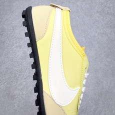 NK Moon Shoe OG SP复古登月华夫鞋一、基础型号信息• 官方名称:Nike Moon Sh NK Moon Shoe OG SP复古登月华夫鞋一、基础型号信息• 官方名称:Nike Moon Sh