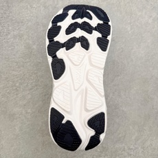 HOKA ONE ONE Clifton 克里夫顿10代专业性能减震公路跑步鞋 轻盈透气的针织网面和纱线 HOKA ONE ONE Clifton 克里夫顿10代专业性能减震公路跑步鞋 轻盈透气的针织网面和纱线