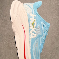 HOKA ONE ONE Clifton 克里夫顿10代专业性能减震公路跑步鞋 轻盈透气的针织网面和纱线 HOKA ONE ONE Clifton 克里夫顿10代专业性能减震公路跑步鞋 轻盈透气的针织网面和纱线