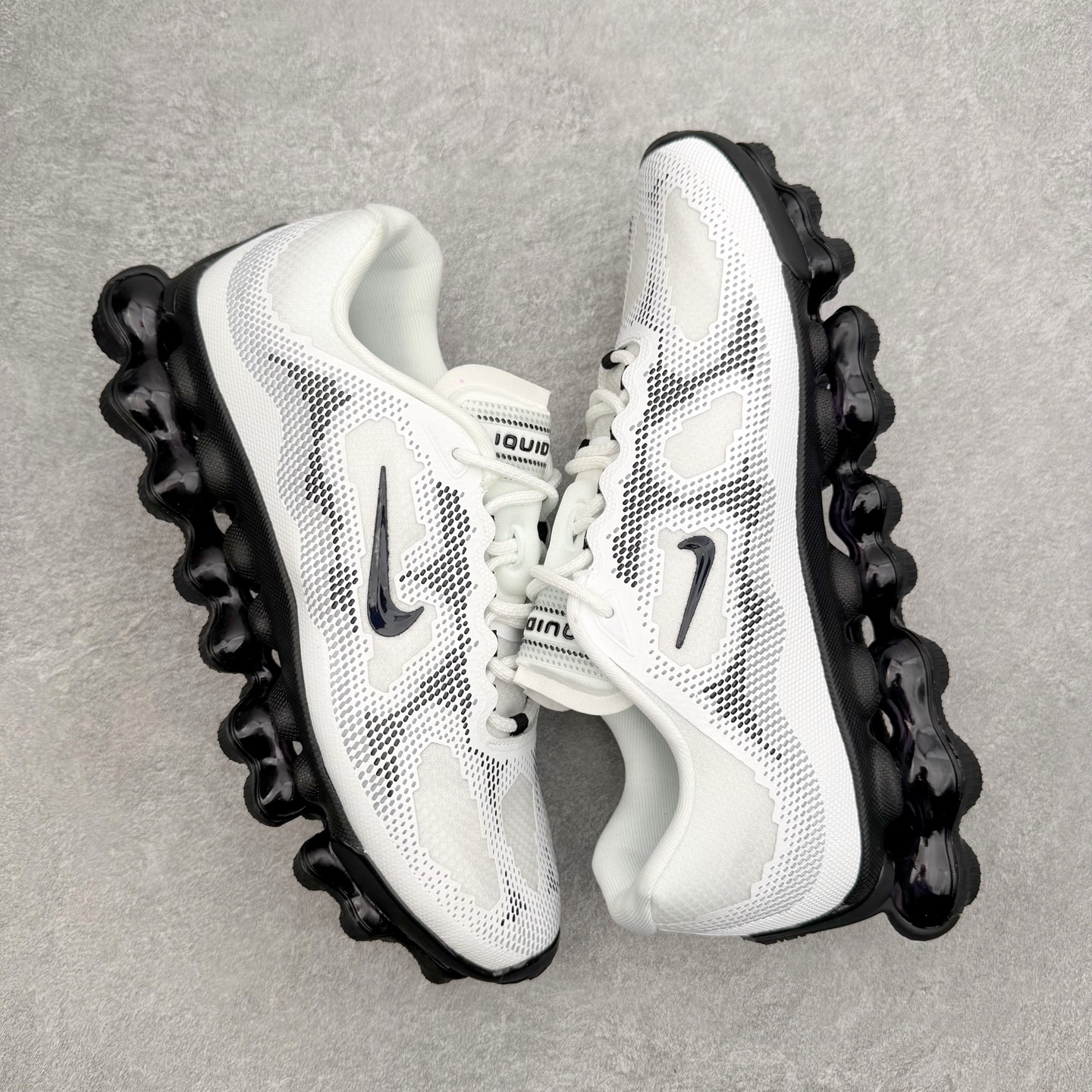NK AIR LIQUID MAX 2026S 毒箭蛙新款气垫跑步鞋 Liquid Max 传承四十年 