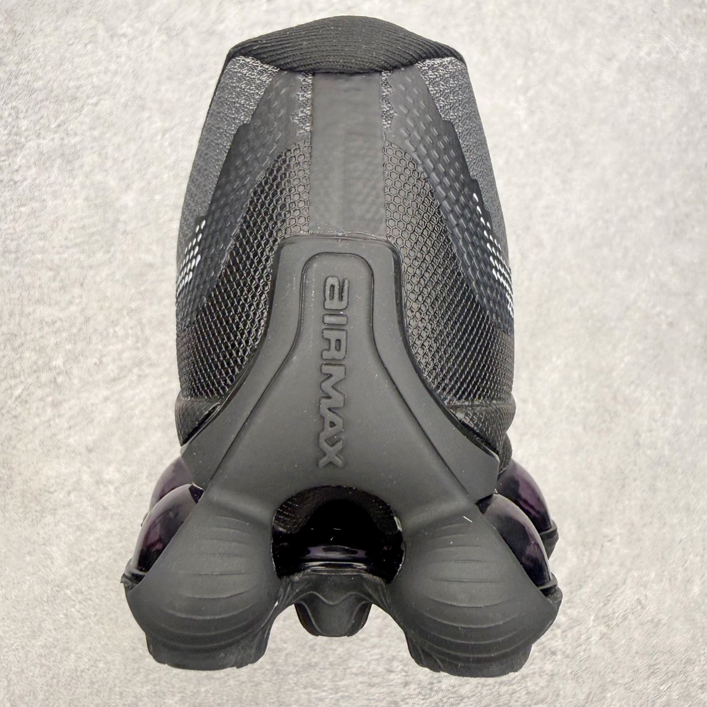 NK AIR LIQUID MAX 2026S 毒箭蛙新款气垫跑步鞋 Liquid Max 传承四十年 