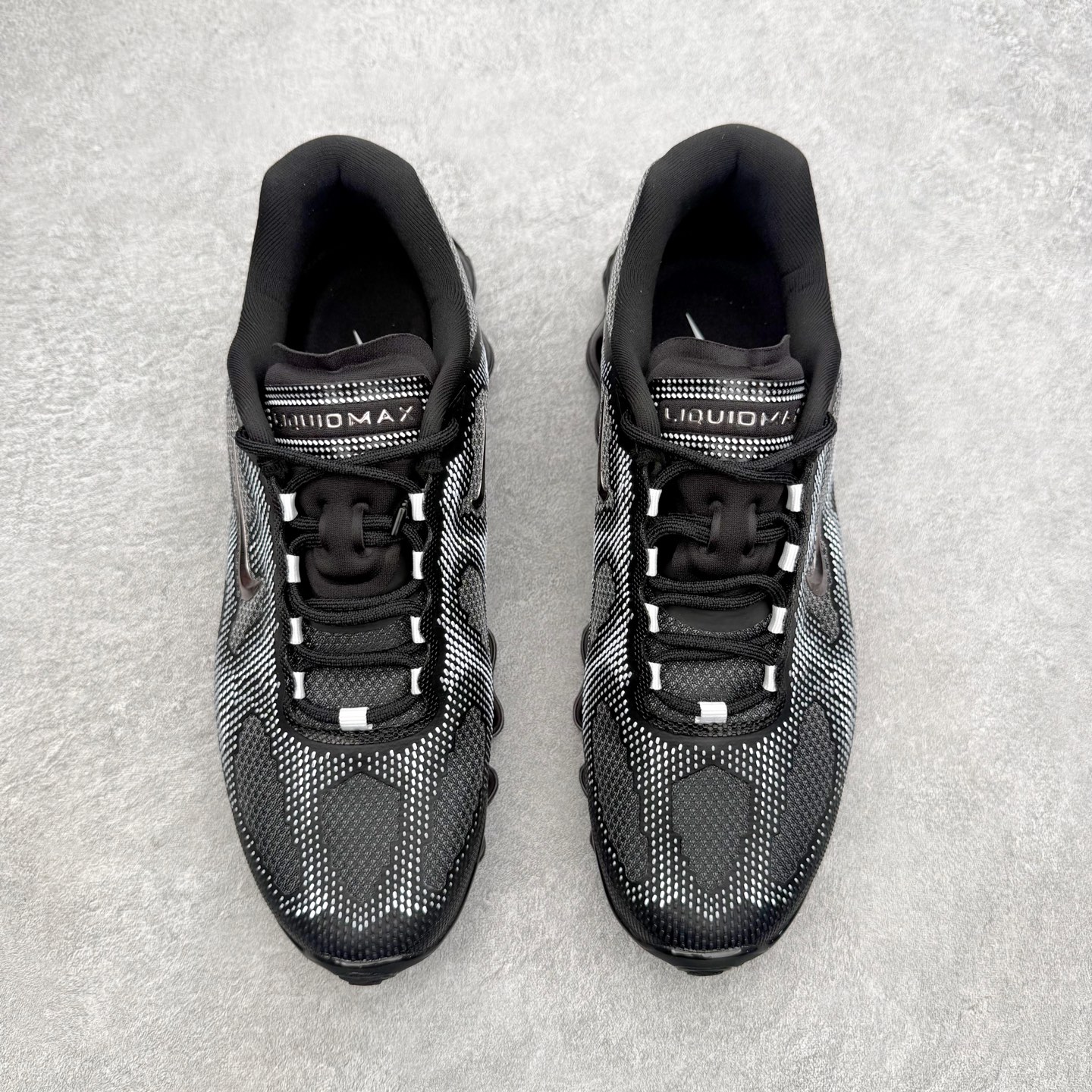 NK AIR LIQUID MAX 2026S 毒箭蛙新款气垫跑步鞋 Liquid Max 传承四十年 