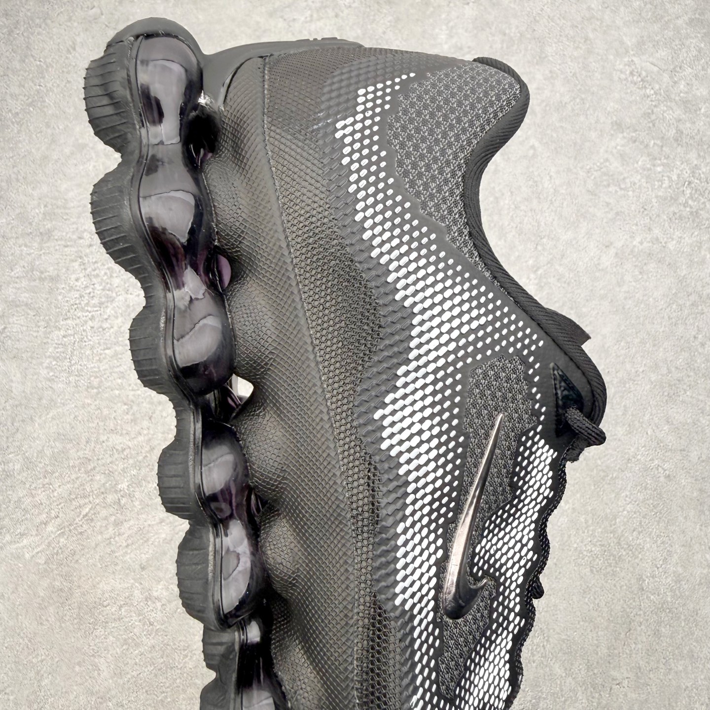 NK AIR LIQUID MAX 2026S 毒箭蛙新款气垫跑步鞋 Liquid Max 传承四十年 