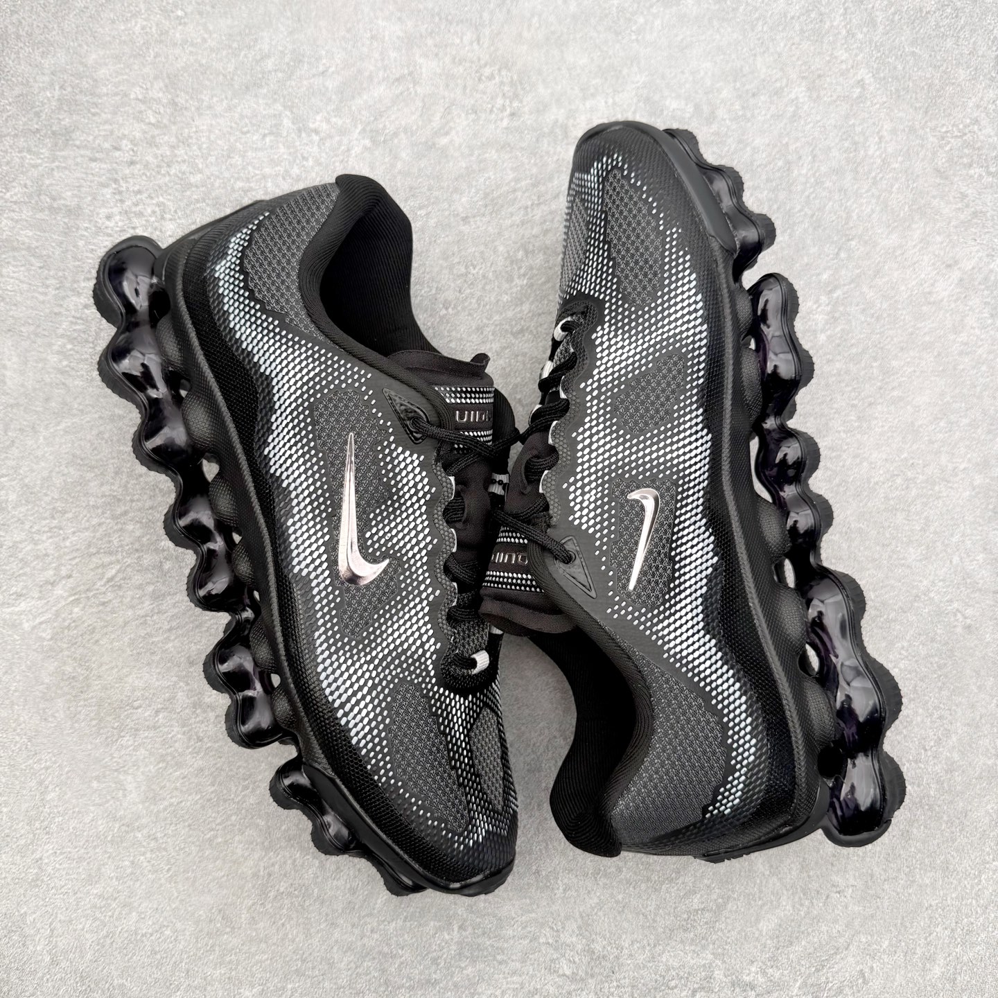 NK AIR LIQUID MAX 2026S 毒箭蛙新款气垫跑步鞋 Liquid Max 传承四十年 