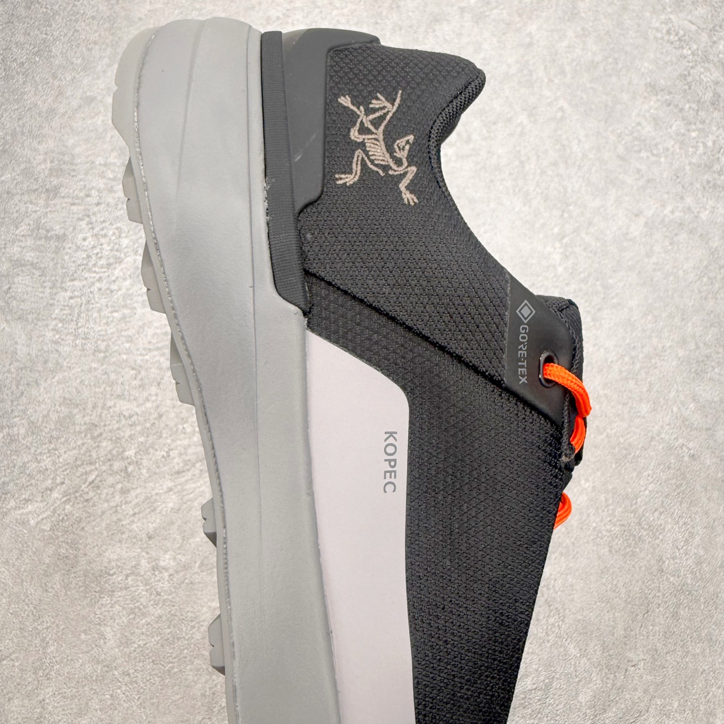 Arcteryx Kopec GTX 始祖鸟户外防水透气低帮徒步登山鞋 Arcteryx中文名始祖鸟，加