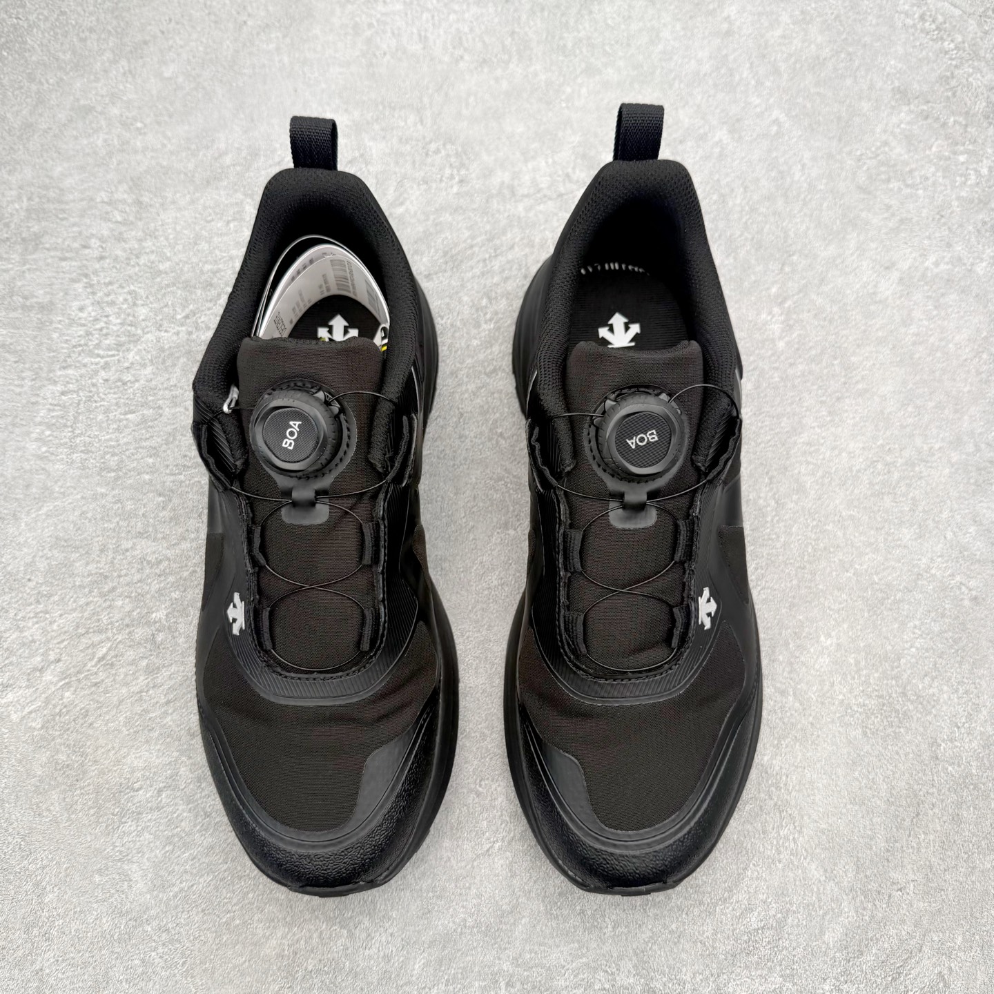 迪桑特DESCENTE RUNNING系列 LAVITATE 3.0 AIR WIRE 缓震舒适 BOA
