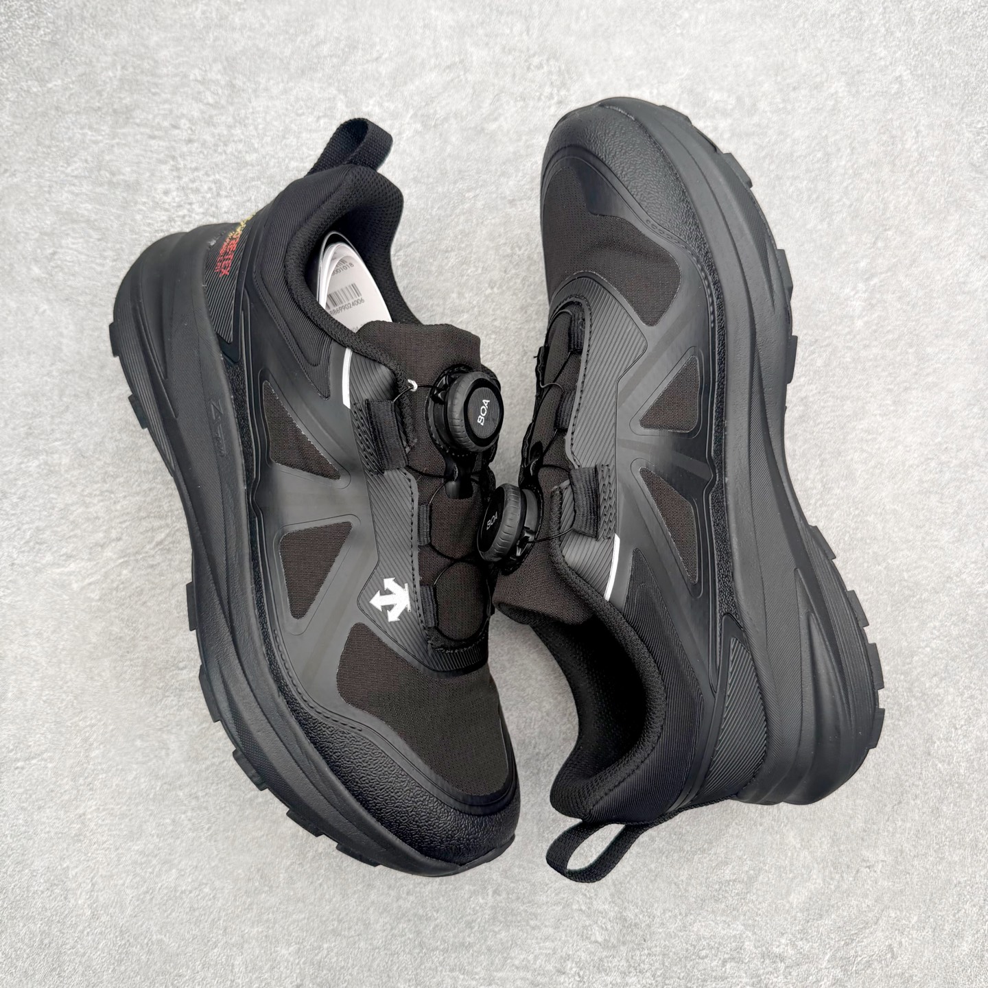 迪桑特DESCENTE RUNNING系列 LAVITATE 3.0 AIR WIRE 缓震舒适 BOA