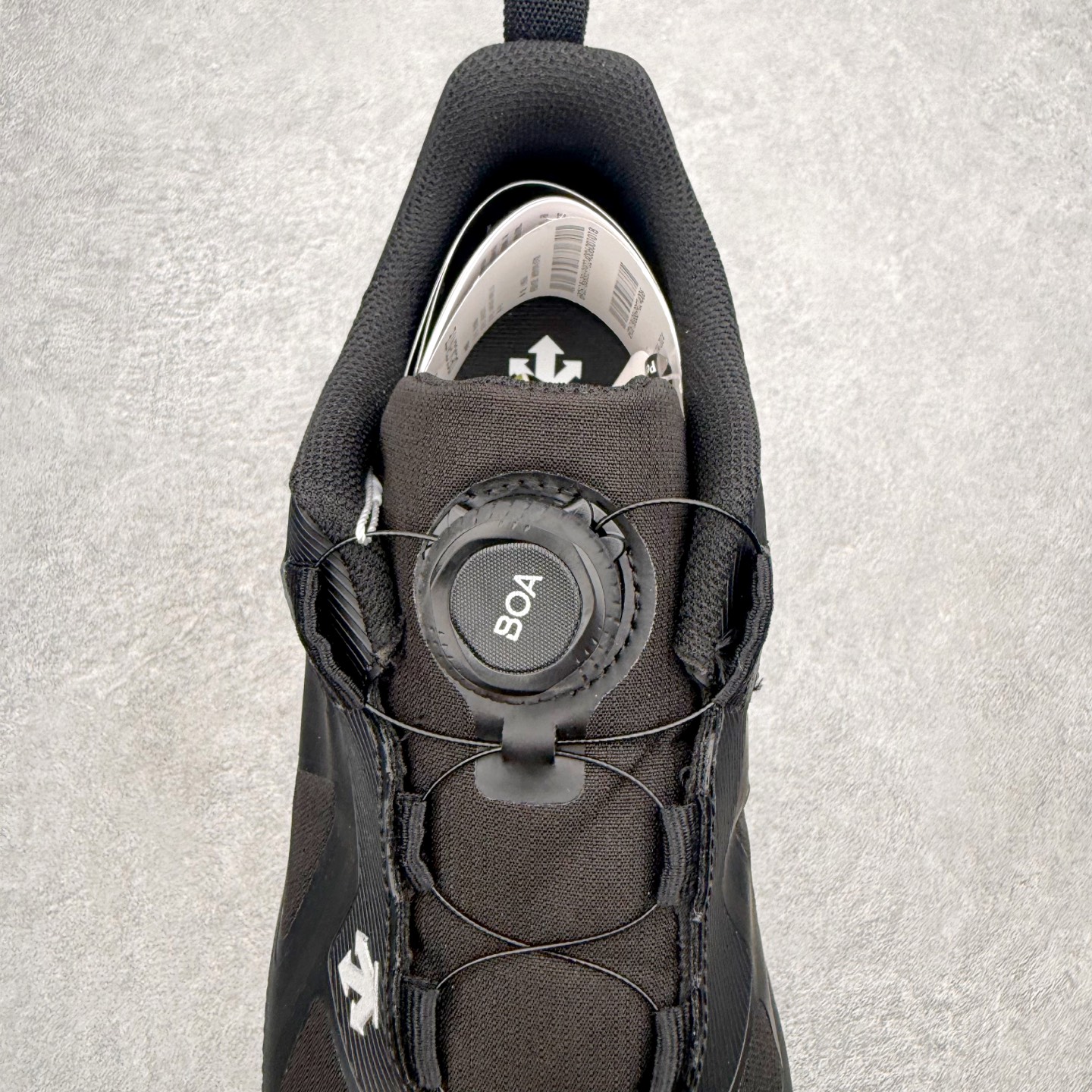 迪桑特DESCENTE RUNNING系列 LAVITATE 3.0 AIR WIRE 缓震舒适 BOA