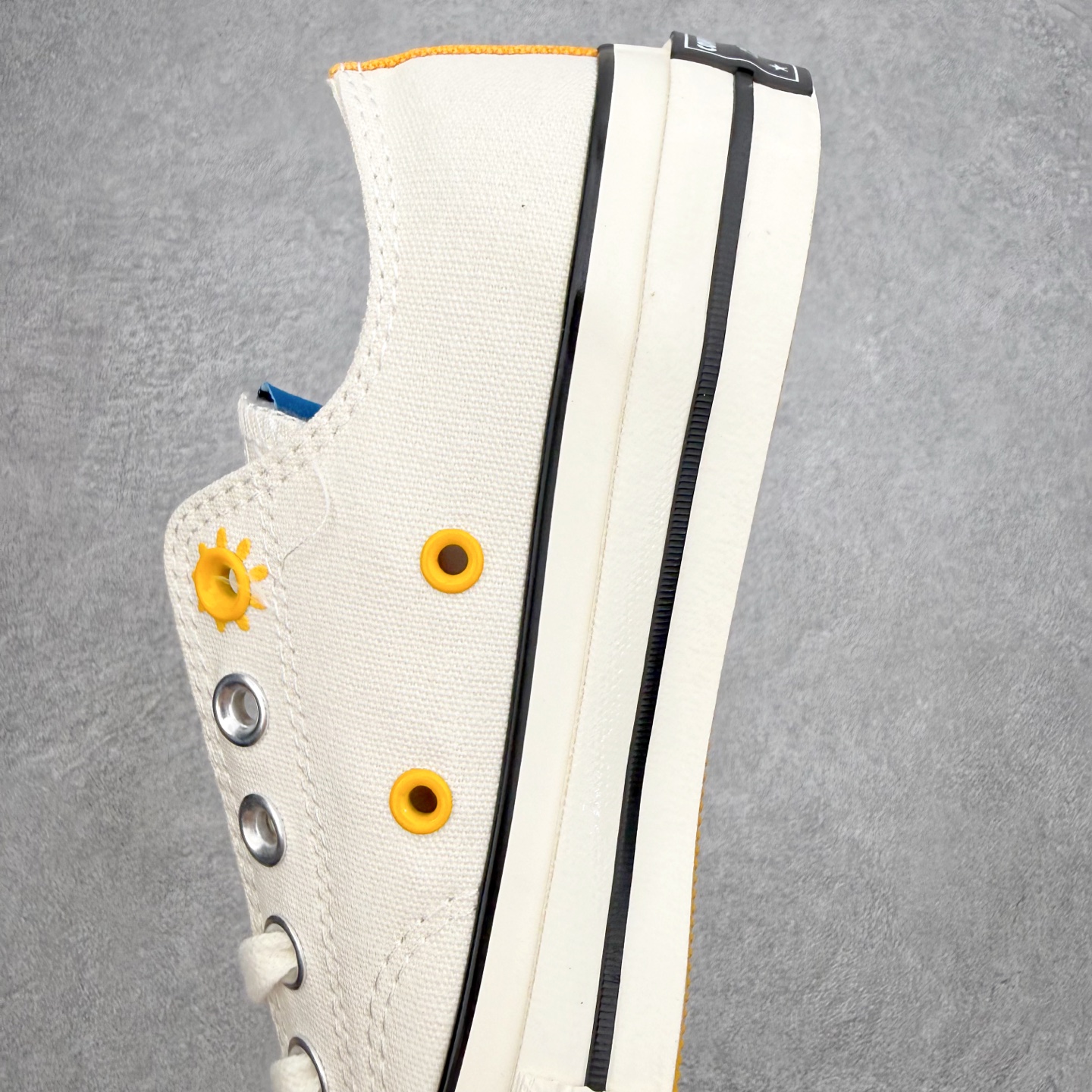CONVERSE × MATSUI匡威松井犬艺术家合作款年度童趣联名 多巴胺撞色帆布鞋两款均以经典70s