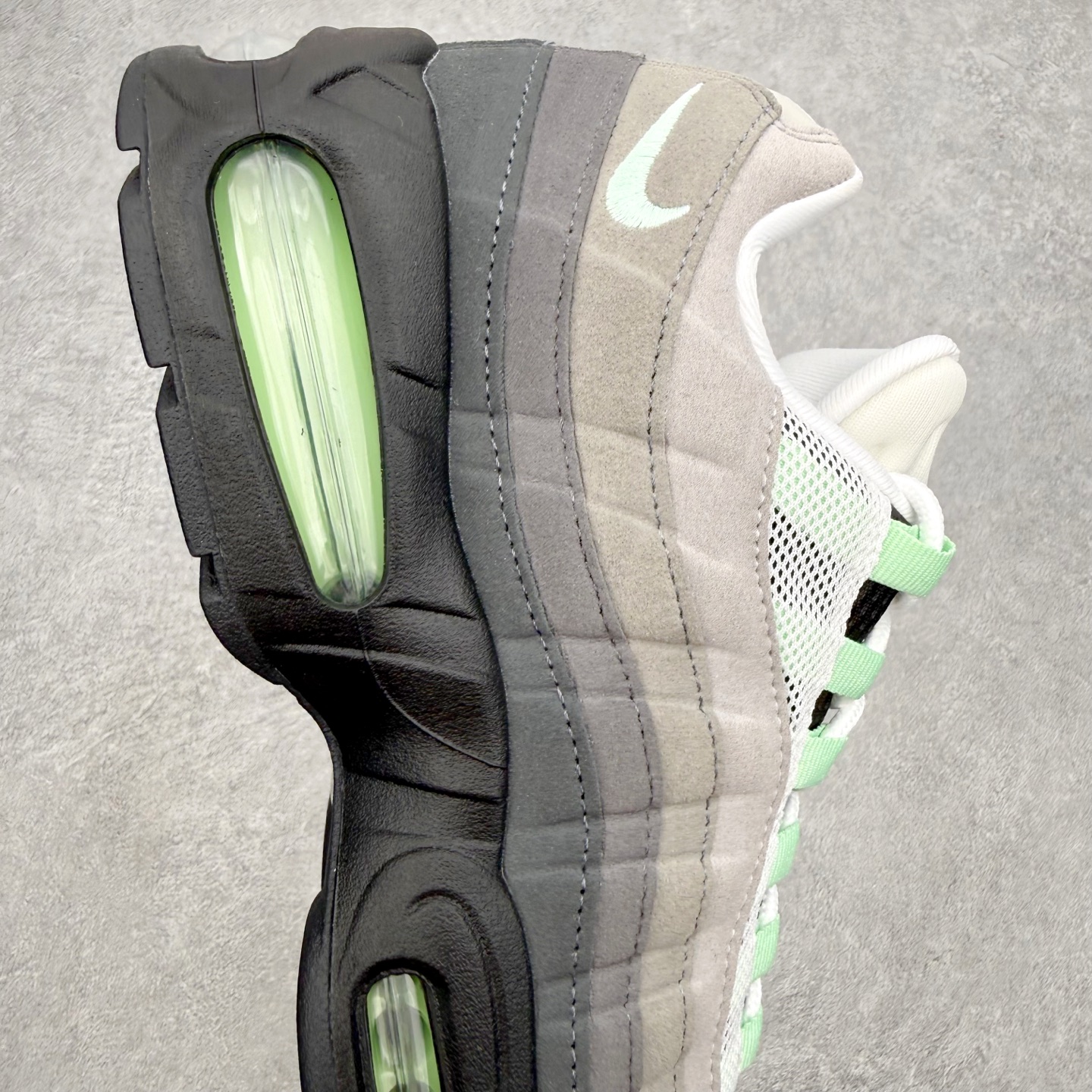 #KZ神版 NK Air Max 95 OG 舒适百搭耐磨低帮气垫休闲跑步鞋 黑灰薄荷绿 HJ5996- #KZ神版 NK Air Max 95 OG 舒适百搭耐磨低帮气垫休闲跑步鞋 黑灰薄荷绿 HJ5996-