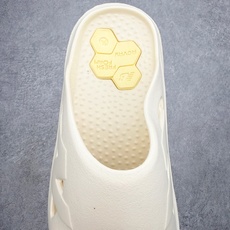 New Balance Fresh Foam RCVRY Slide NB新百伦舒适百搭一字拖鞋 极简风 New Balance Fresh Foam RCVRY Slide NB新百伦舒适百搭一字拖鞋 极简风
